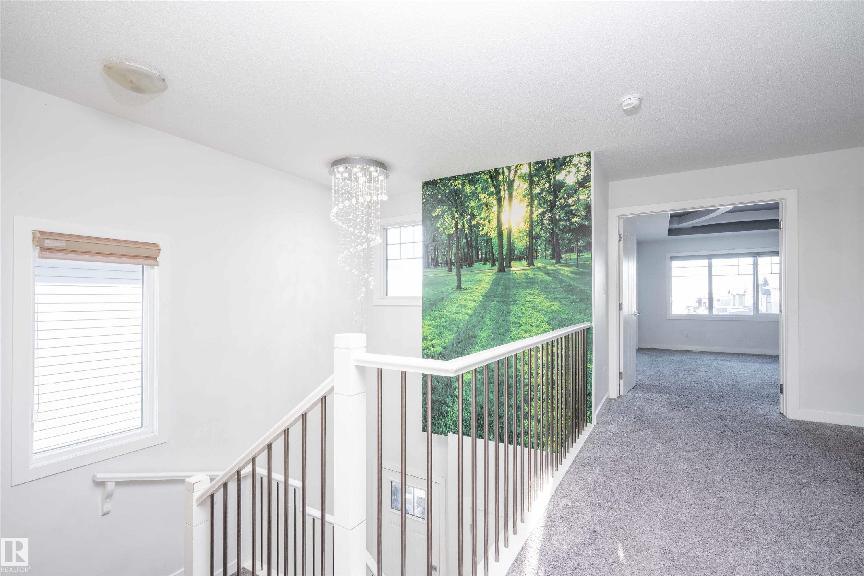 2021 15 Avenue, Edmonton, AB - Indoor Photo Showing Other Room