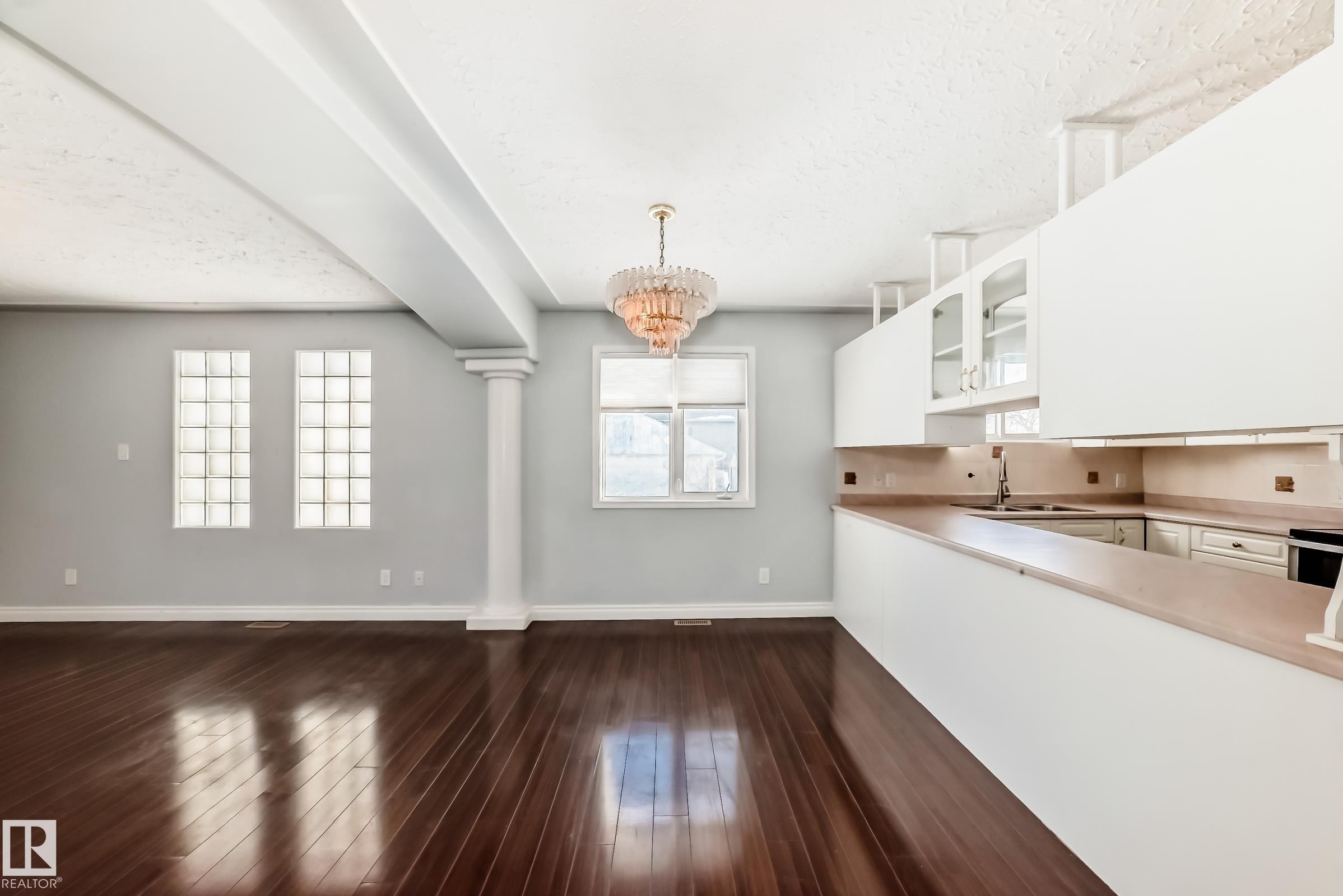 3641 114 Avenue, Edmonton, AB - Indoor Photo Showing Other Room