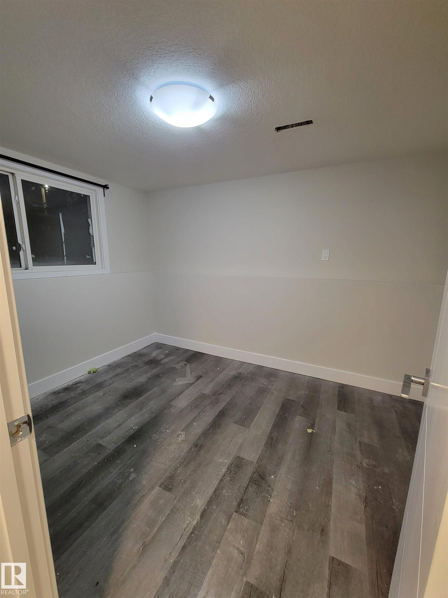 9131 83 Avenue, Edmonton, AB - Indoor