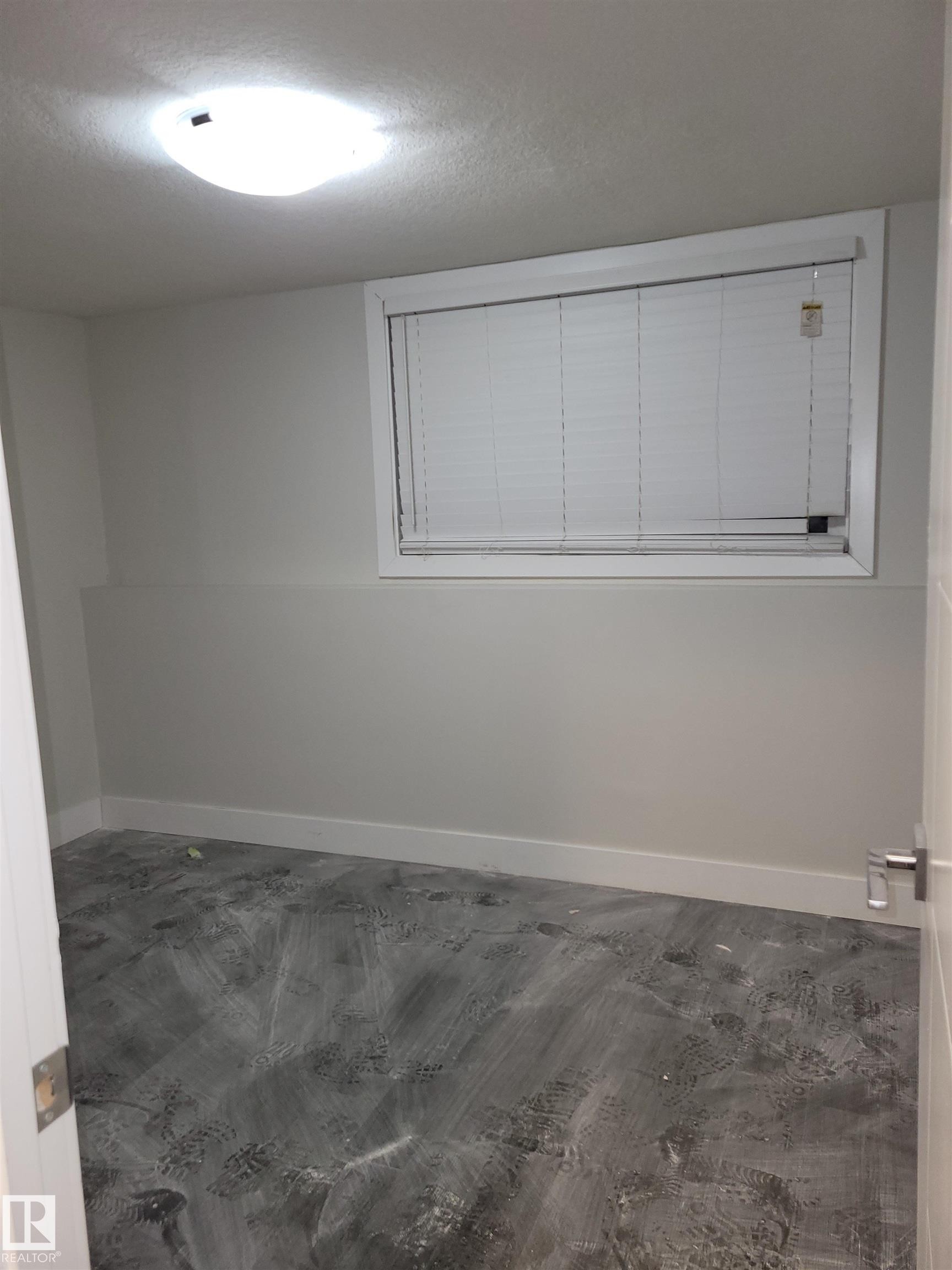 9131 83 Avenue, Edmonton, AB - Indoor Photo Showing Other Room