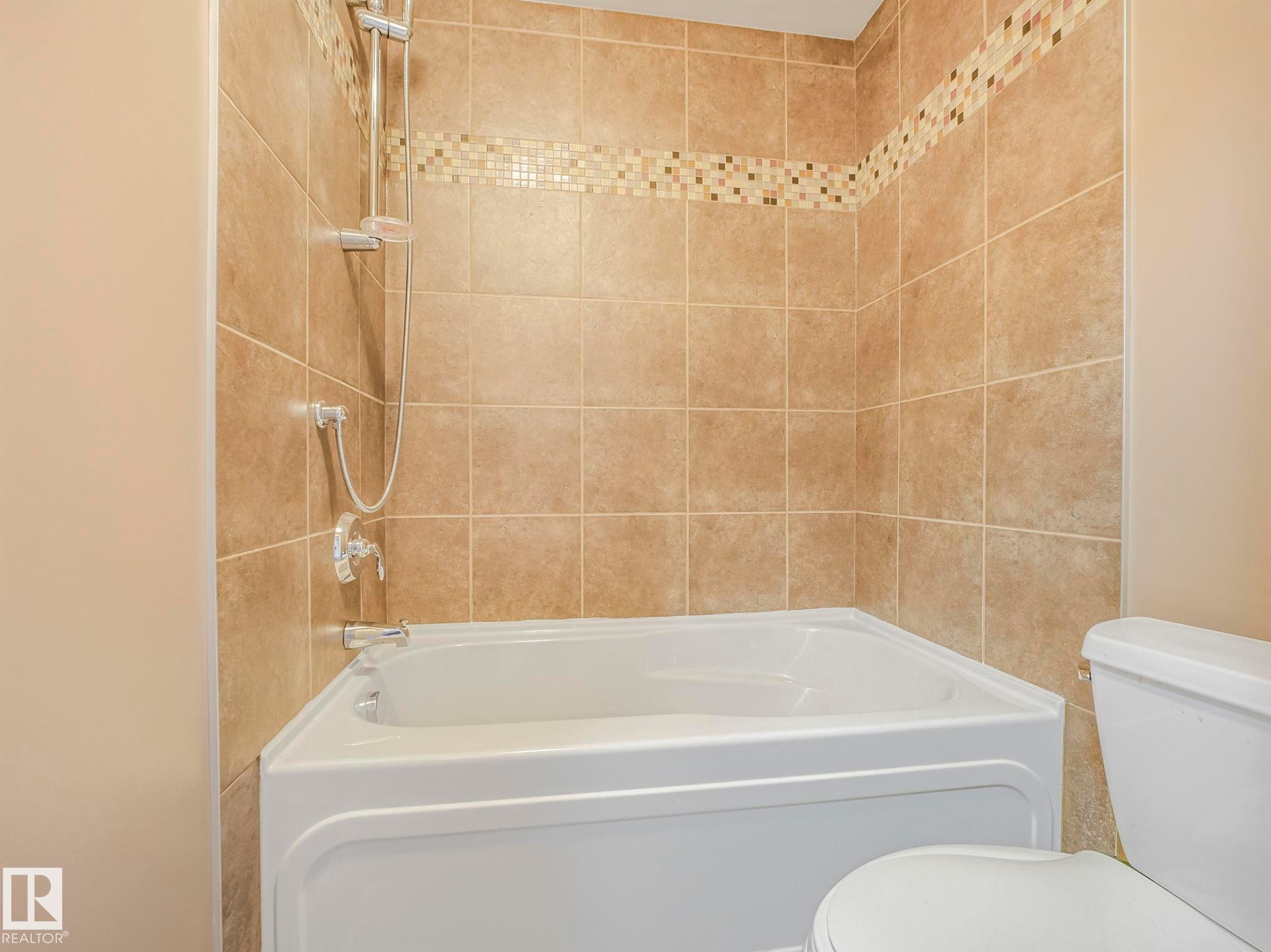 2408 Martell Crescent, Edmonton, AB - Indoor Photo Showing Bathroom