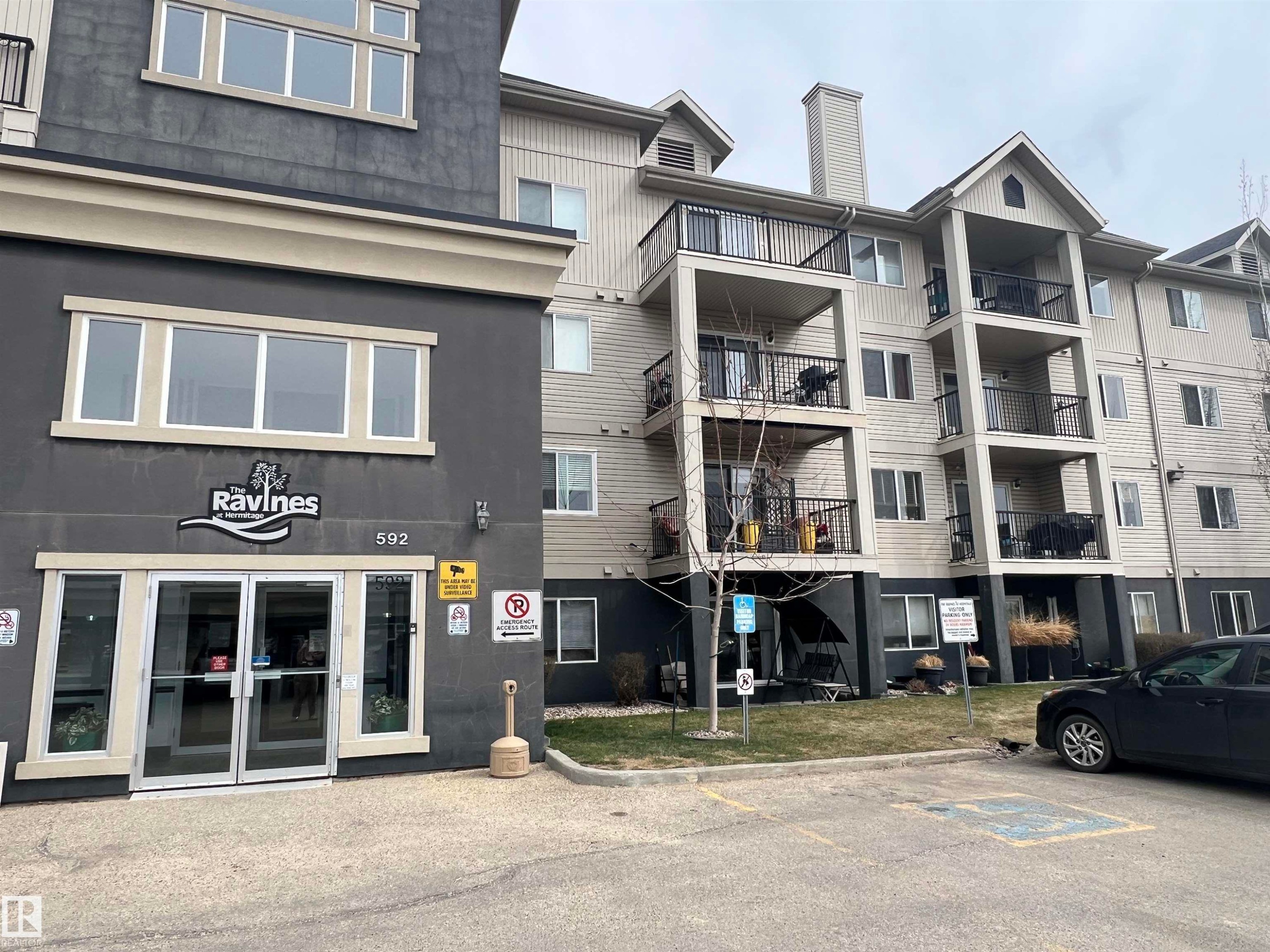 315 592 Hooke Road, Edmonton, AB - Outdoor With Facade