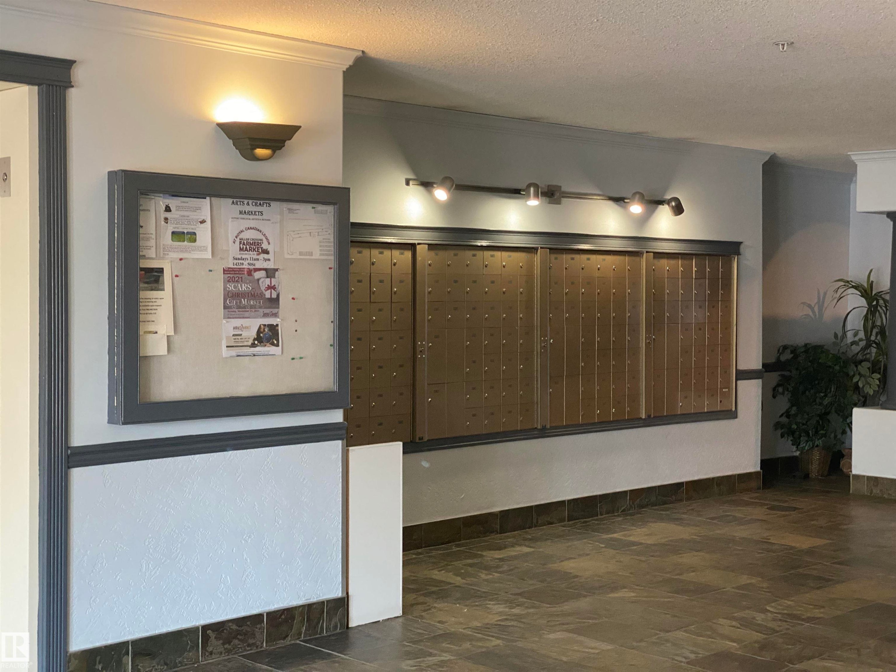 315 592 Hooke Road, Edmonton, AB - Indoor Photo Showing Other Room