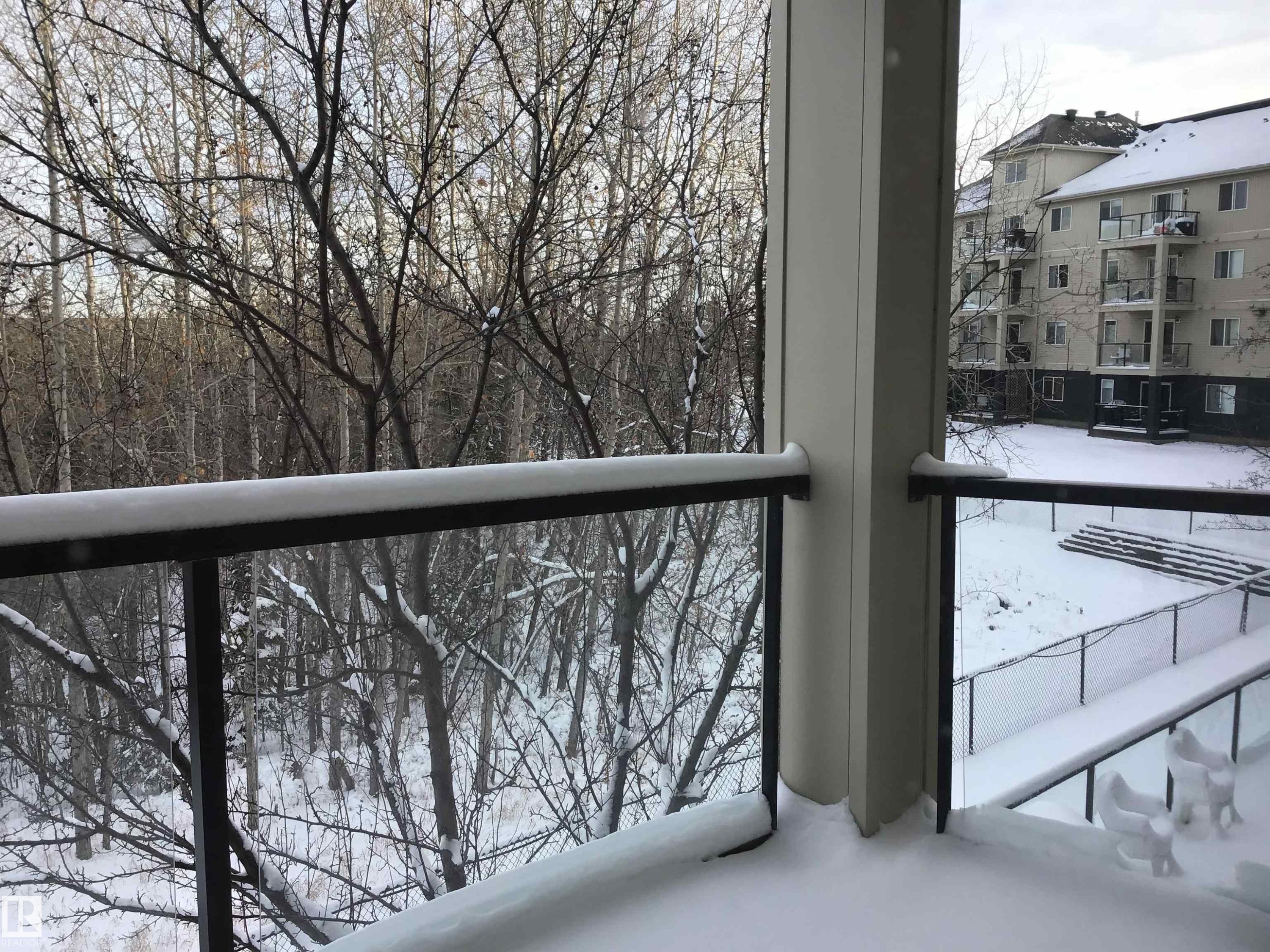 315 592 Hooke Road, Edmonton, AB - Outdoor