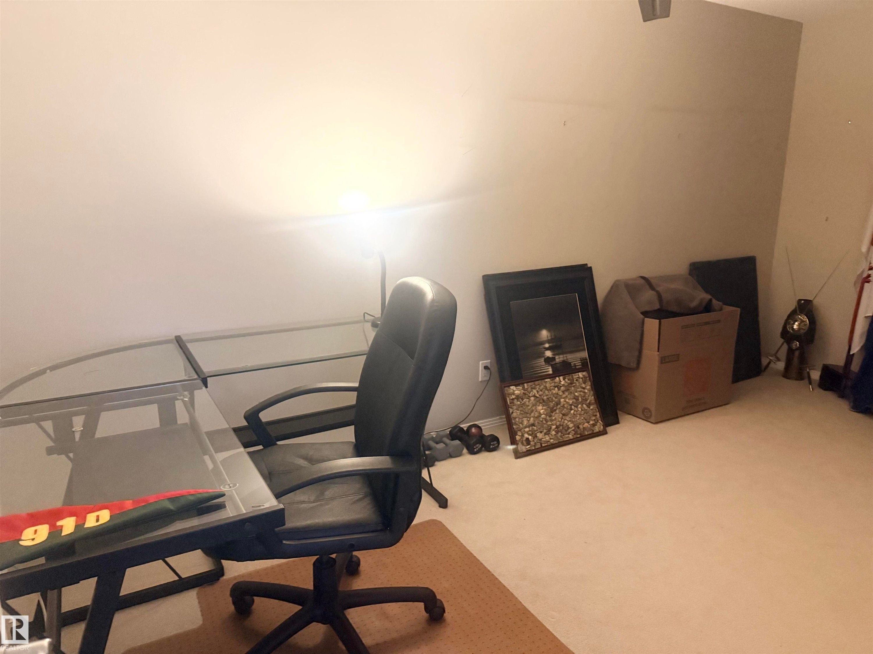 315 592 Hooke Road, Edmonton, AB - Indoor Photo Showing Office