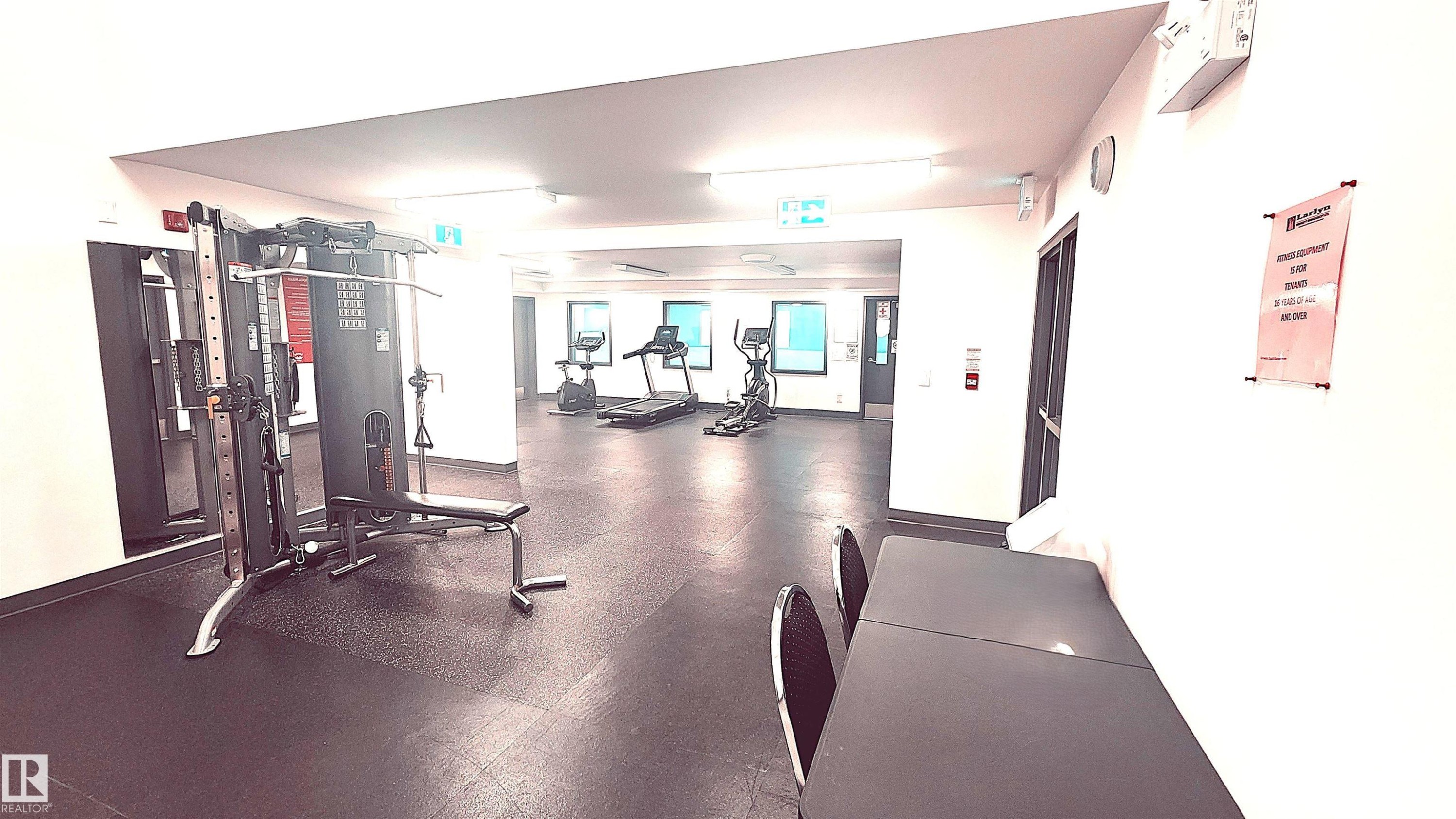 View of workout area - 2 11265 31 Avenue, Edmonton, AB - Indoor Photo Showing Gym Room