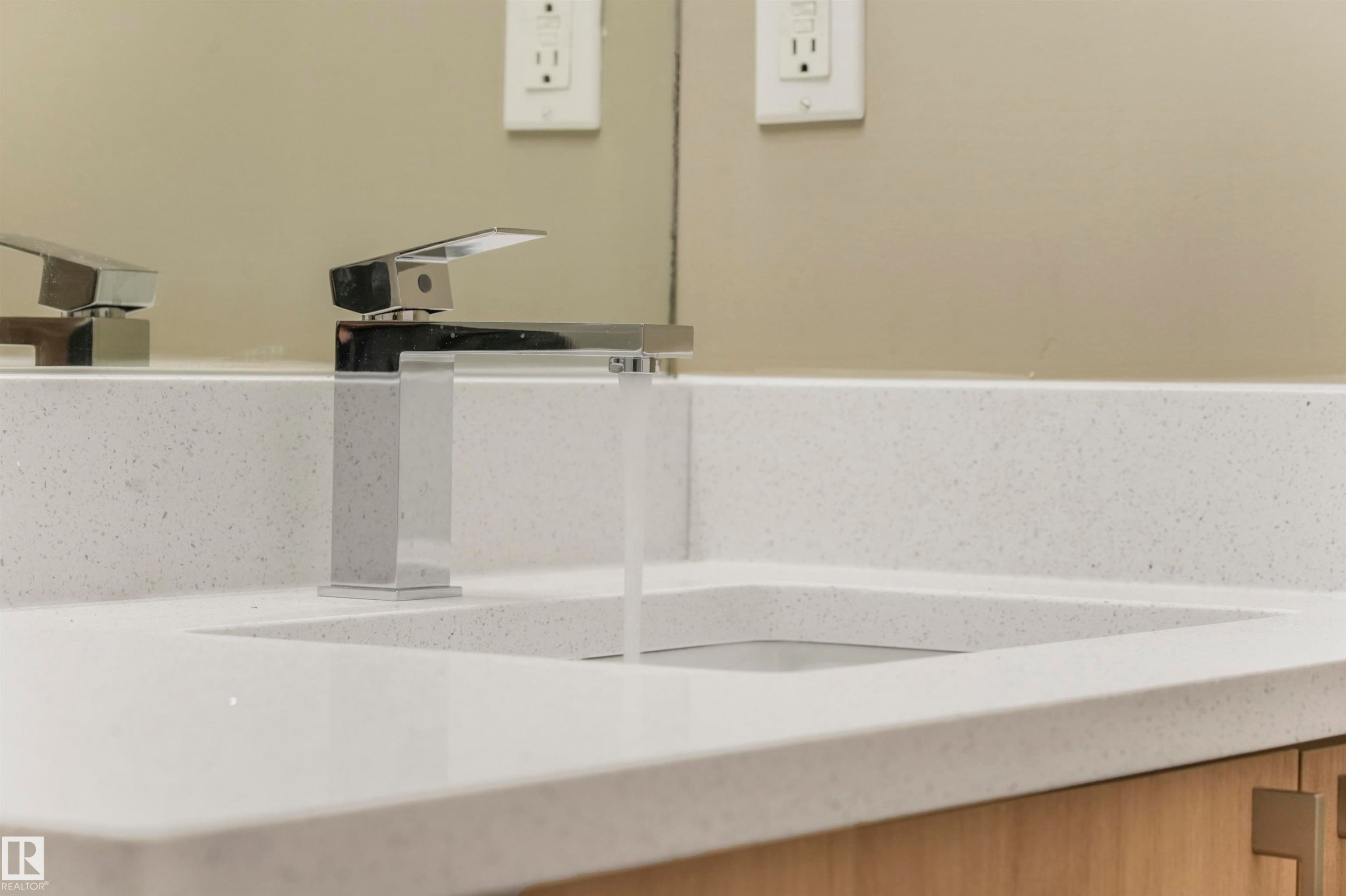 33 4020 21 Street, Edmonton, AB - Indoor