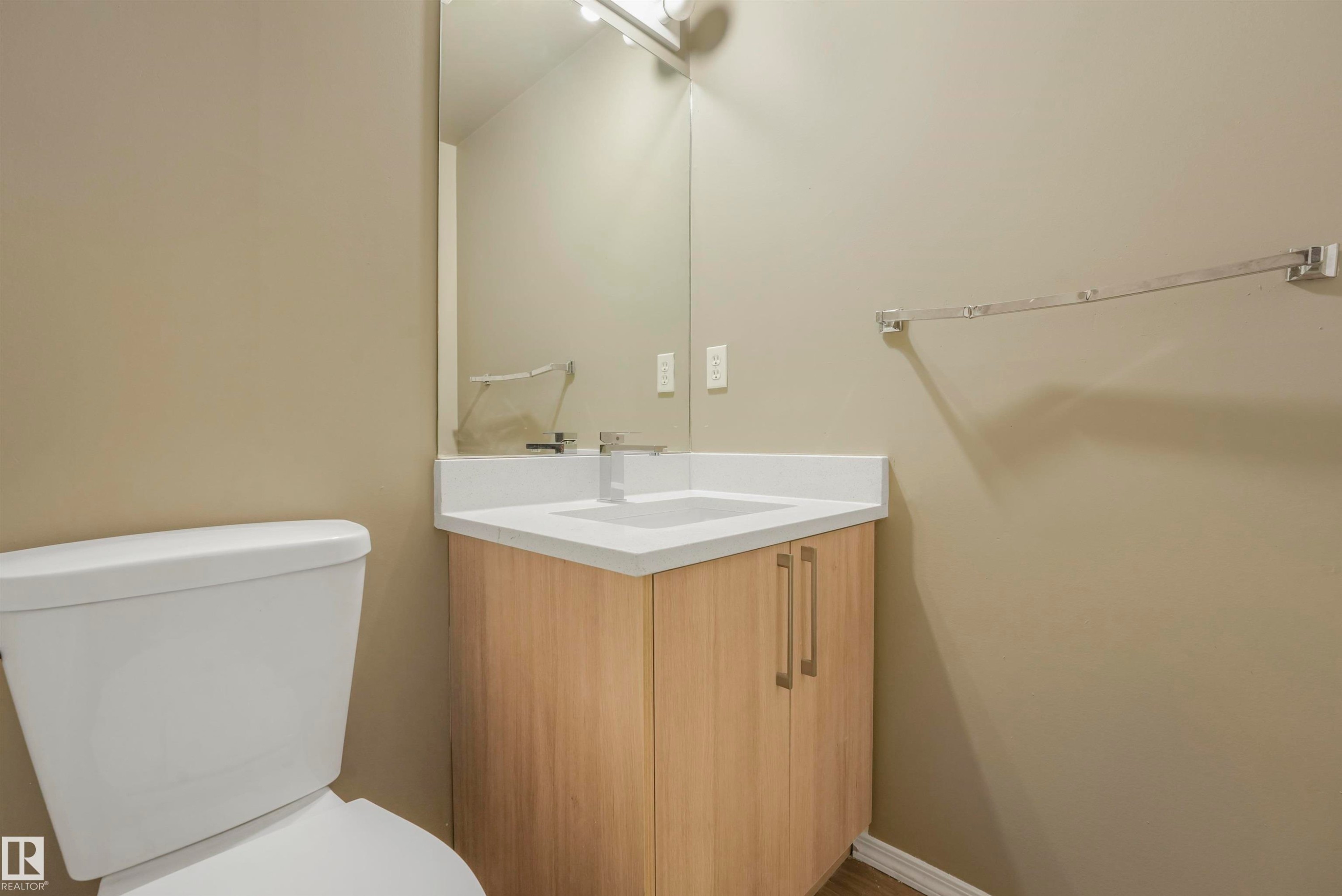 33 4020 21 Street, Edmonton, AB - Indoor Photo Showing Bathroom