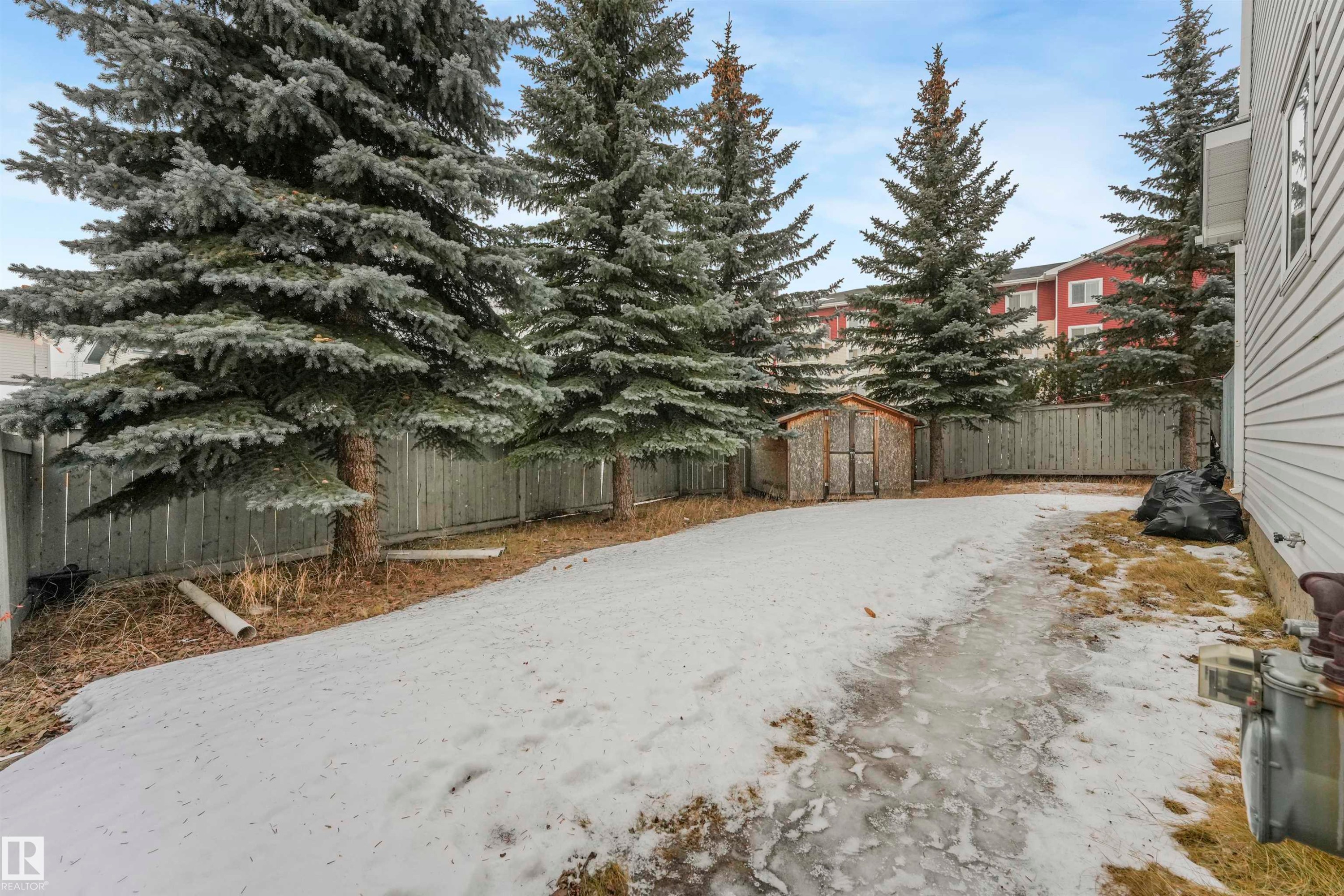 33 4020 21 Street, Edmonton, AB - Outdoor With Backyard