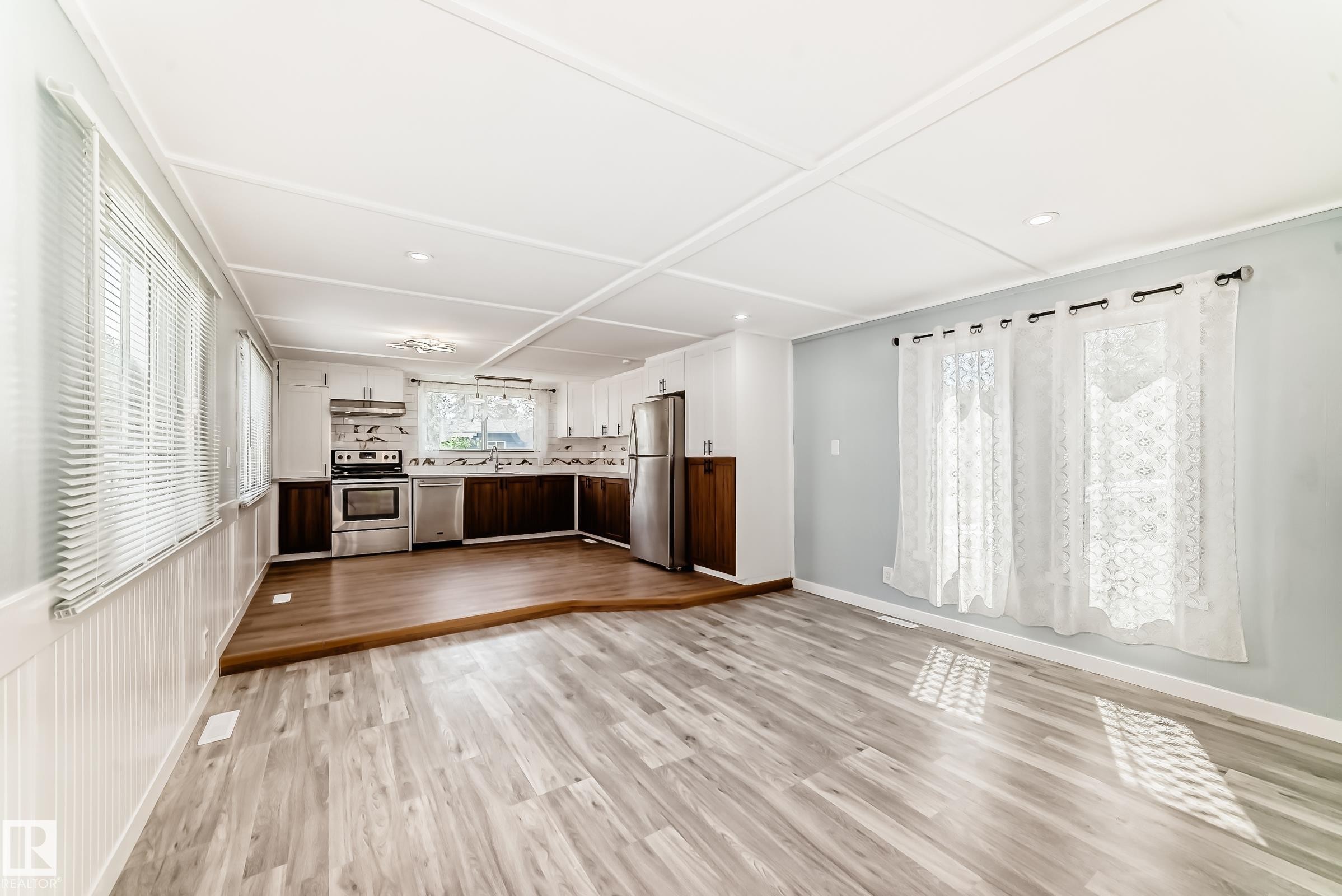 404 Evergreen Park, Edmonton, AB - Indoor Photo Showing Other Room