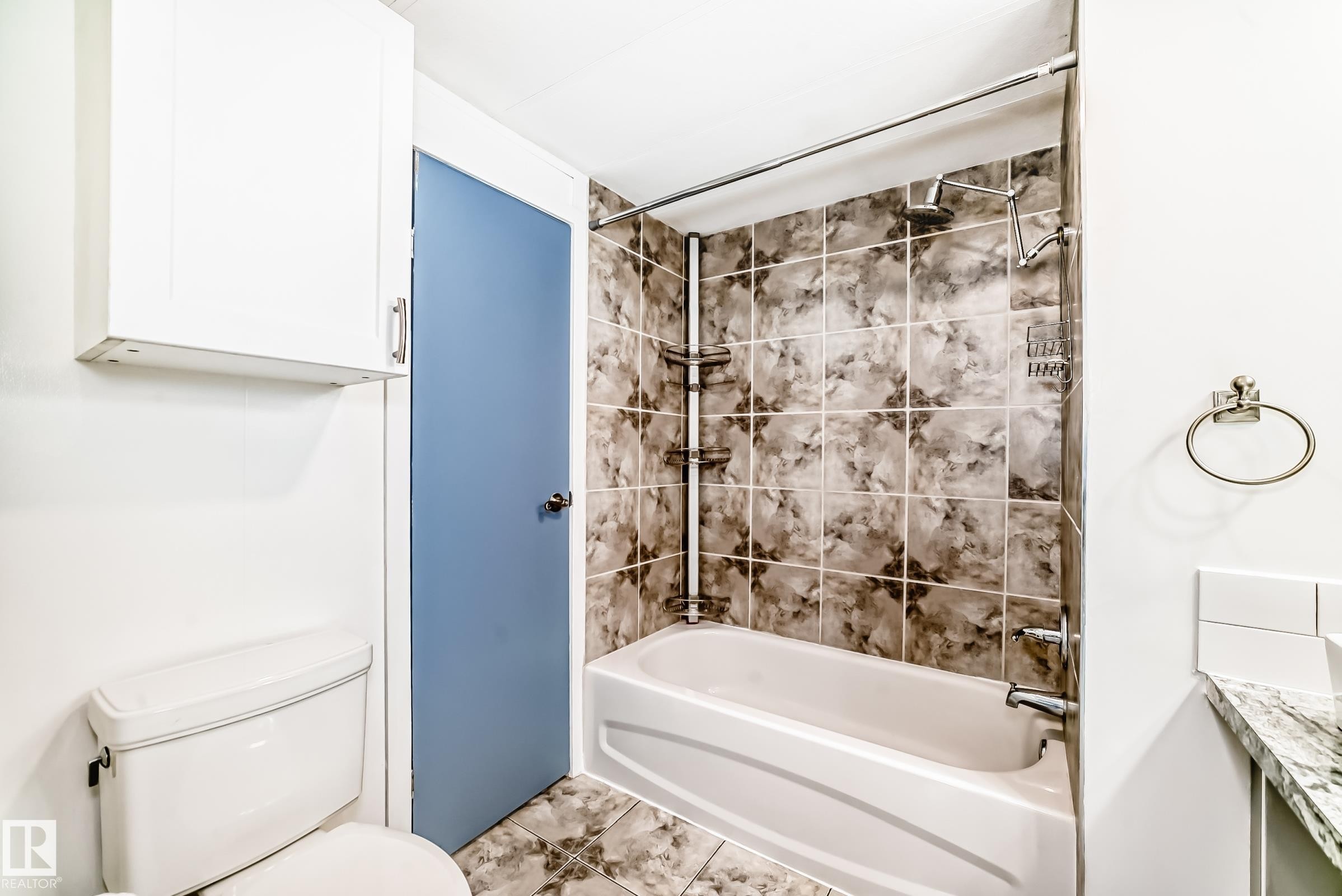 404 Evergreen Park, Edmonton, AB - Indoor Photo Showing Bathroom