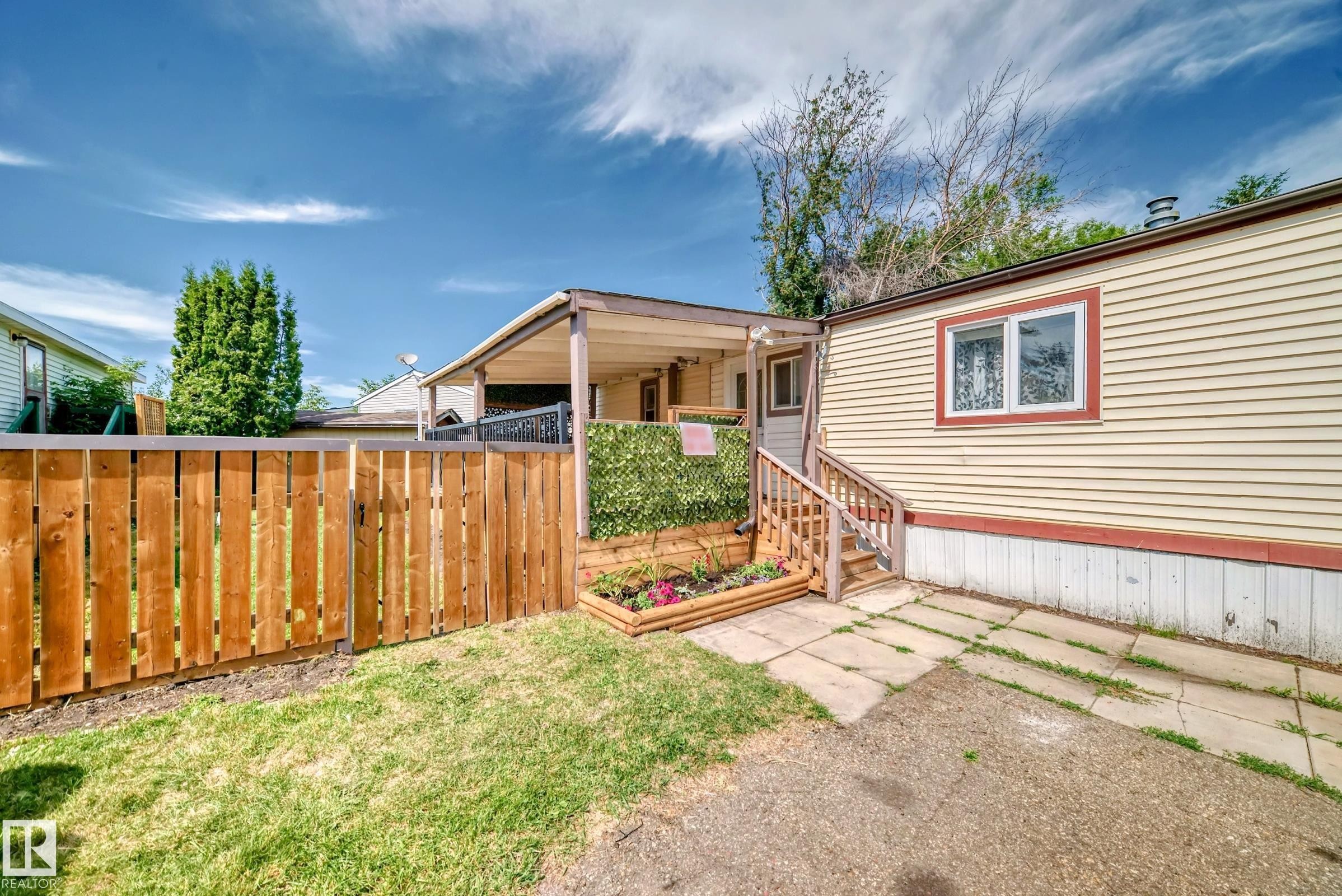 404 Evergreen Park, Edmonton, AB - Outdoor