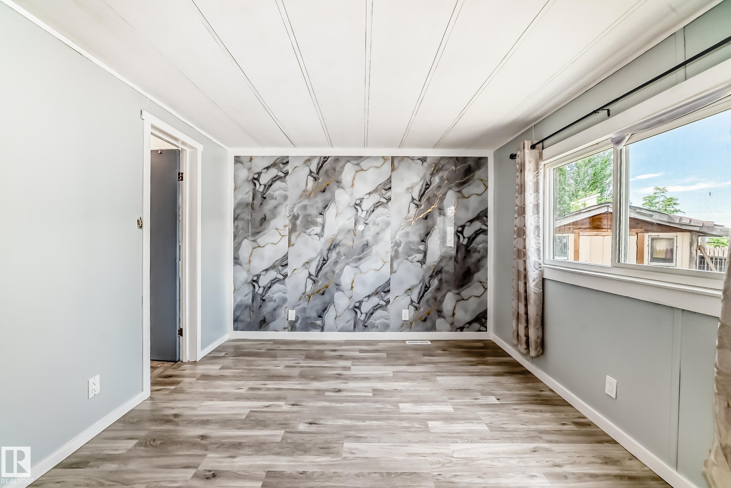 404 Evergreen Park, Edmonton, AB - Indoor Photo Showing Other Room