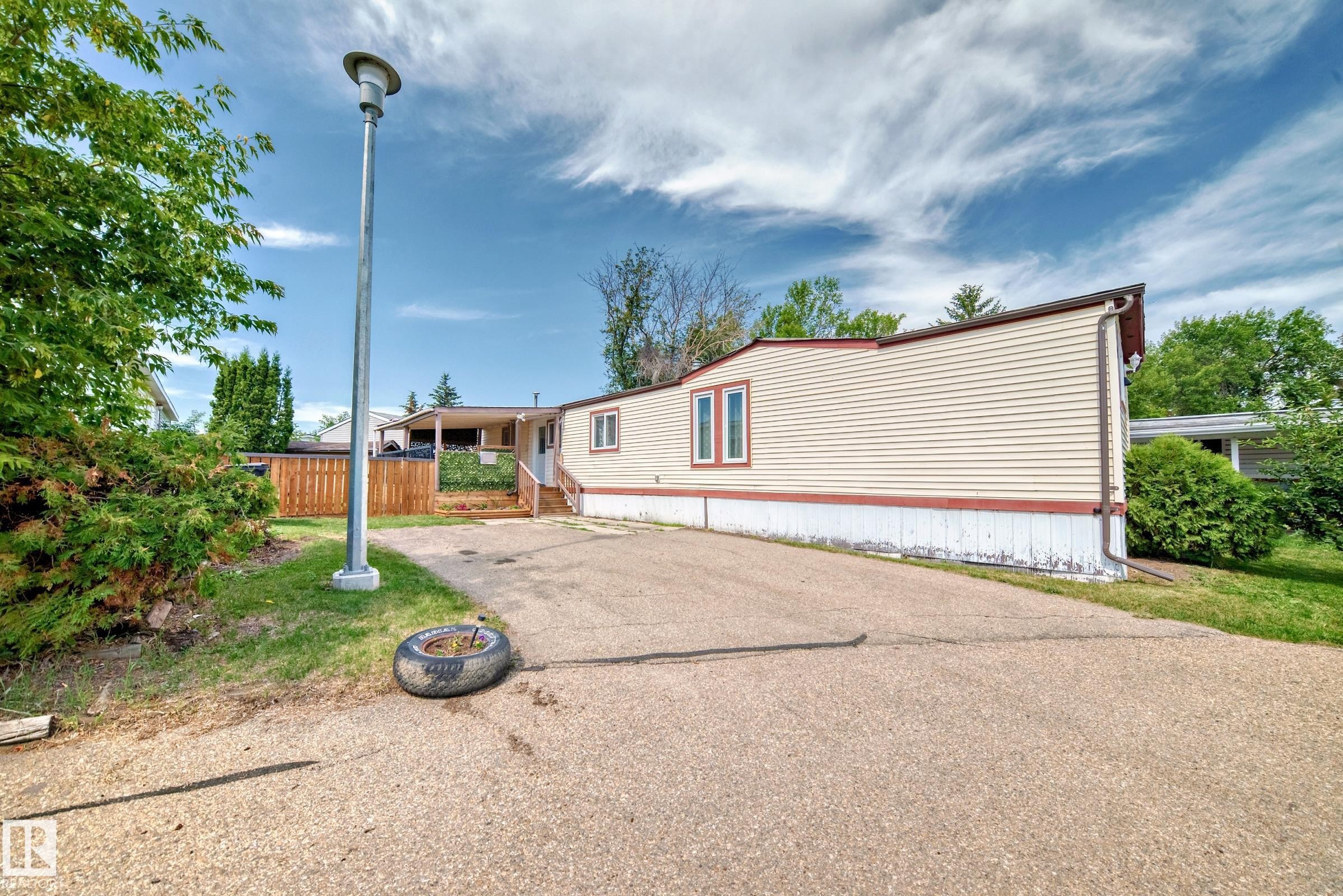 404 Evergreen Park, Edmonton, AB - Outdoor
