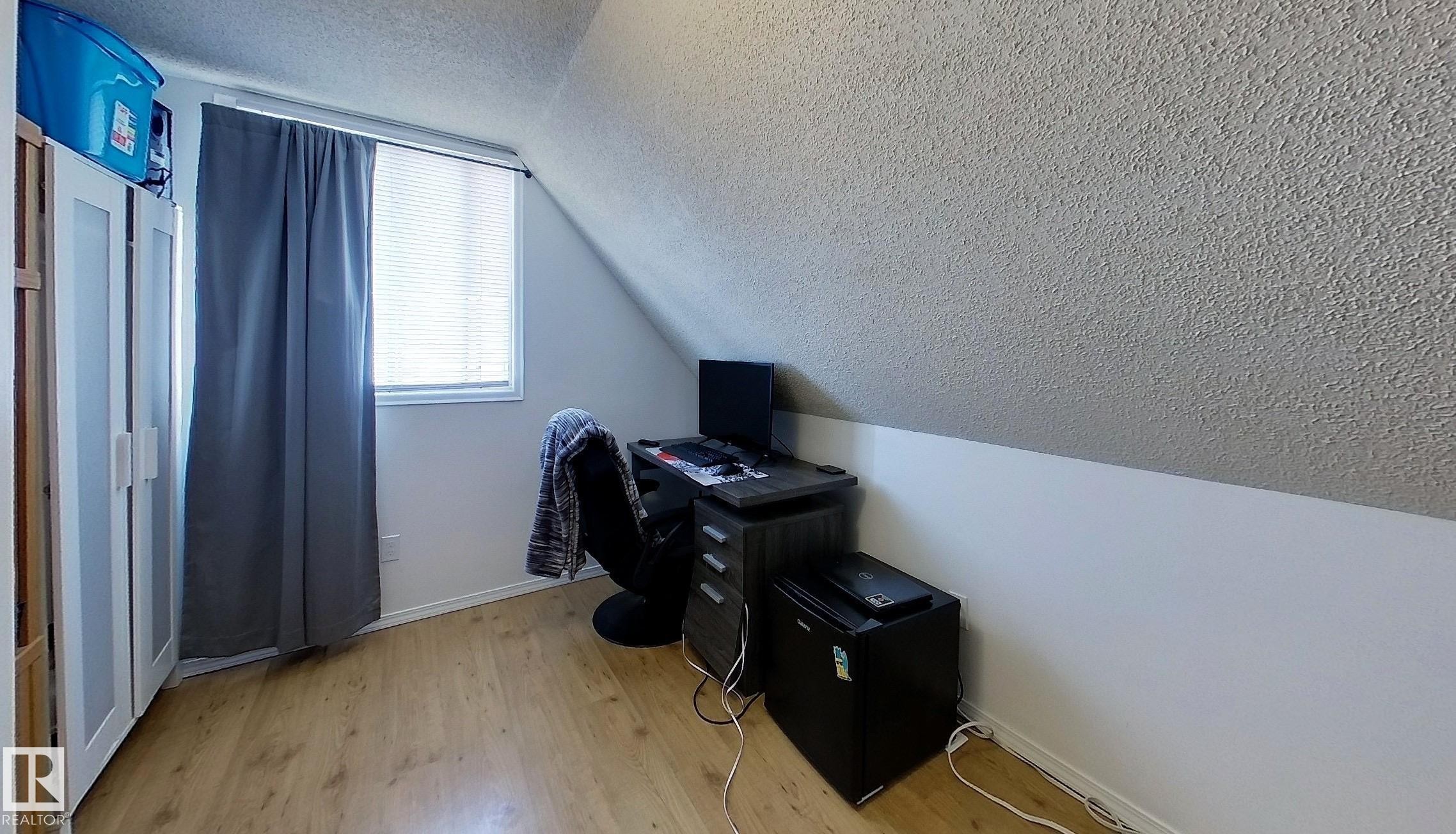 5137 6Th Avenue, Edson, AB - Indoor