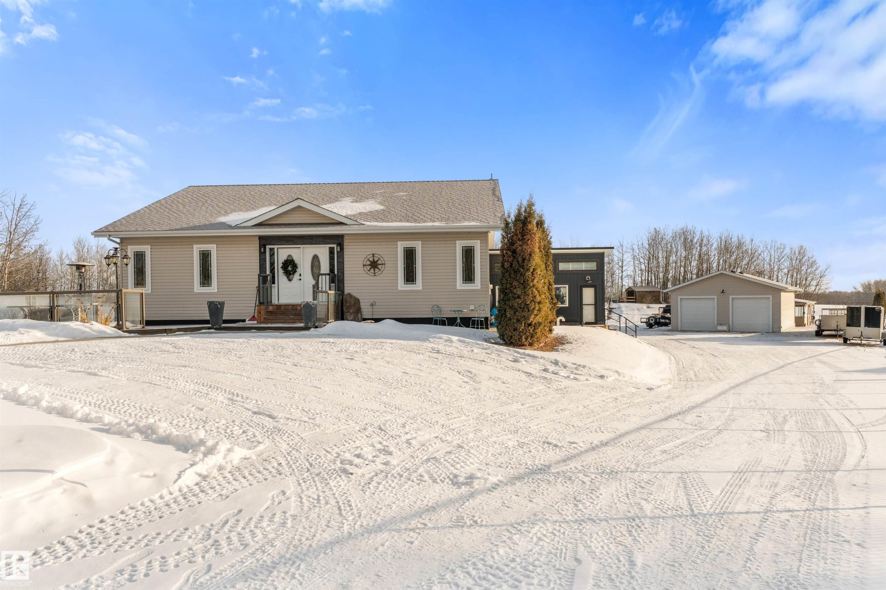 103 52318 Rge Road 25, Rural Parkland County, AB - Outdoor With Facade