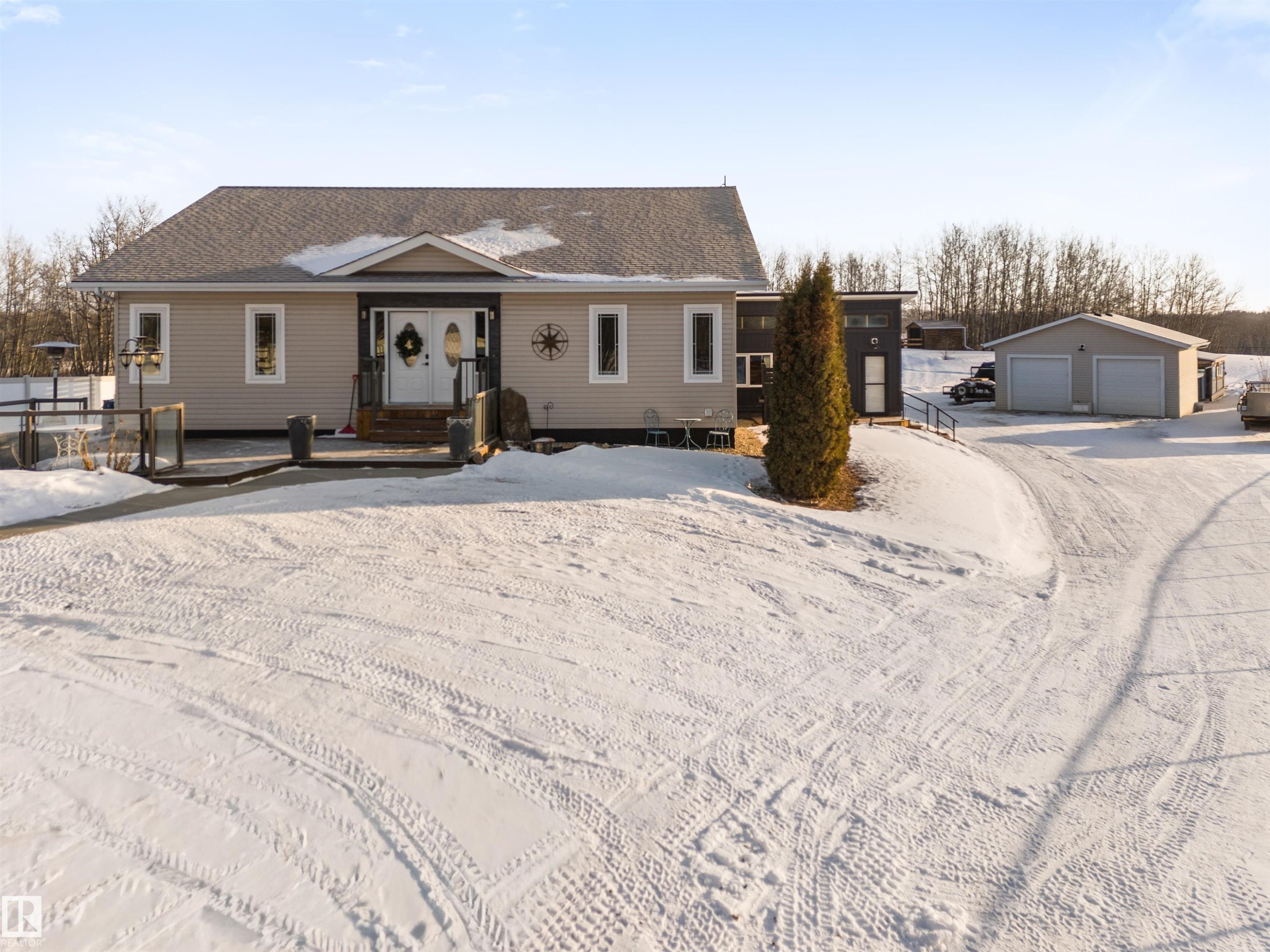 103 52318 Rge Road 25, Rural Parkland County, AB - Outdoor With Facade