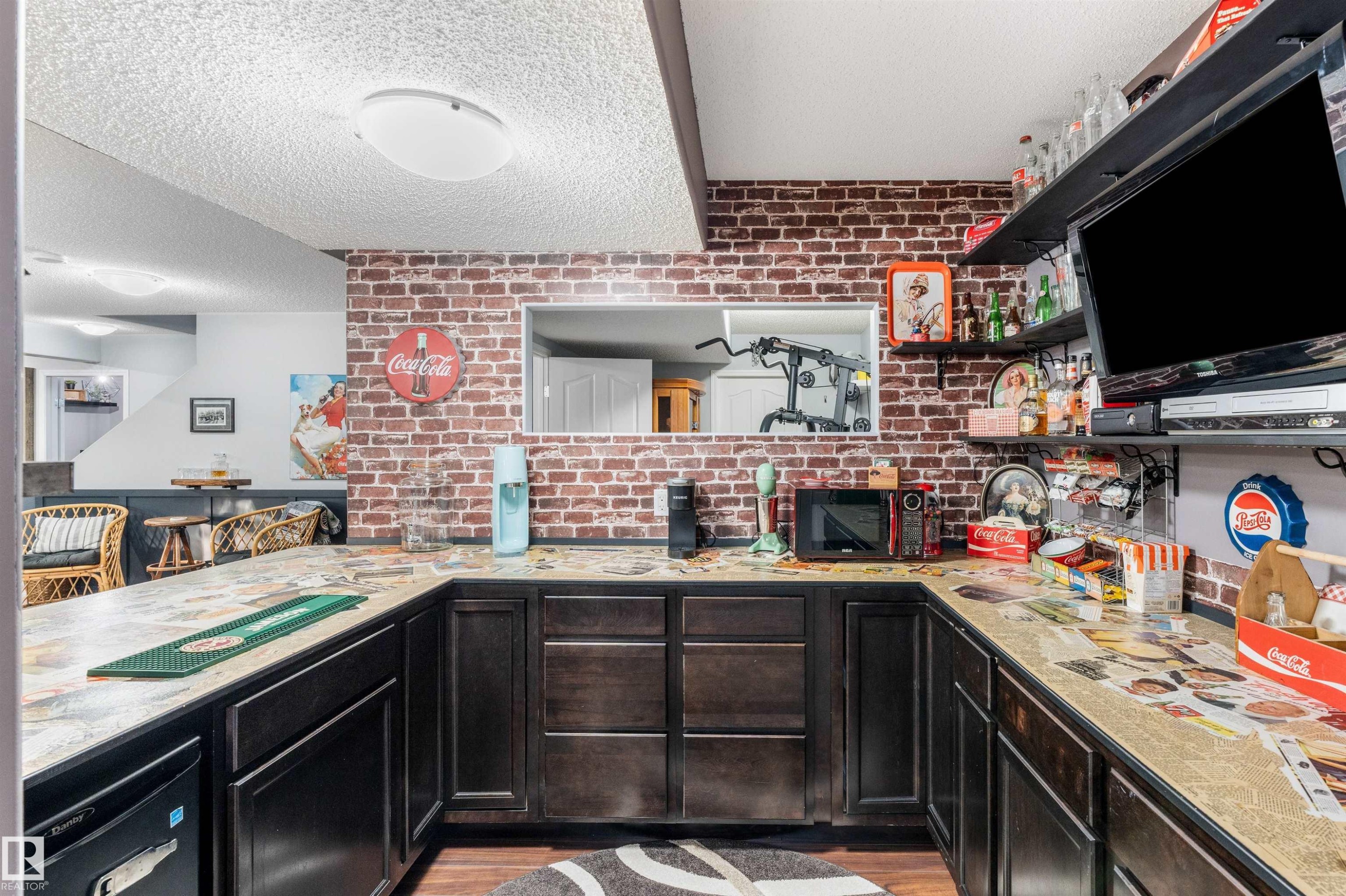 103 52318 Rge Road 25, Rural Parkland County, AB - Indoor Photo Showing Kitchen