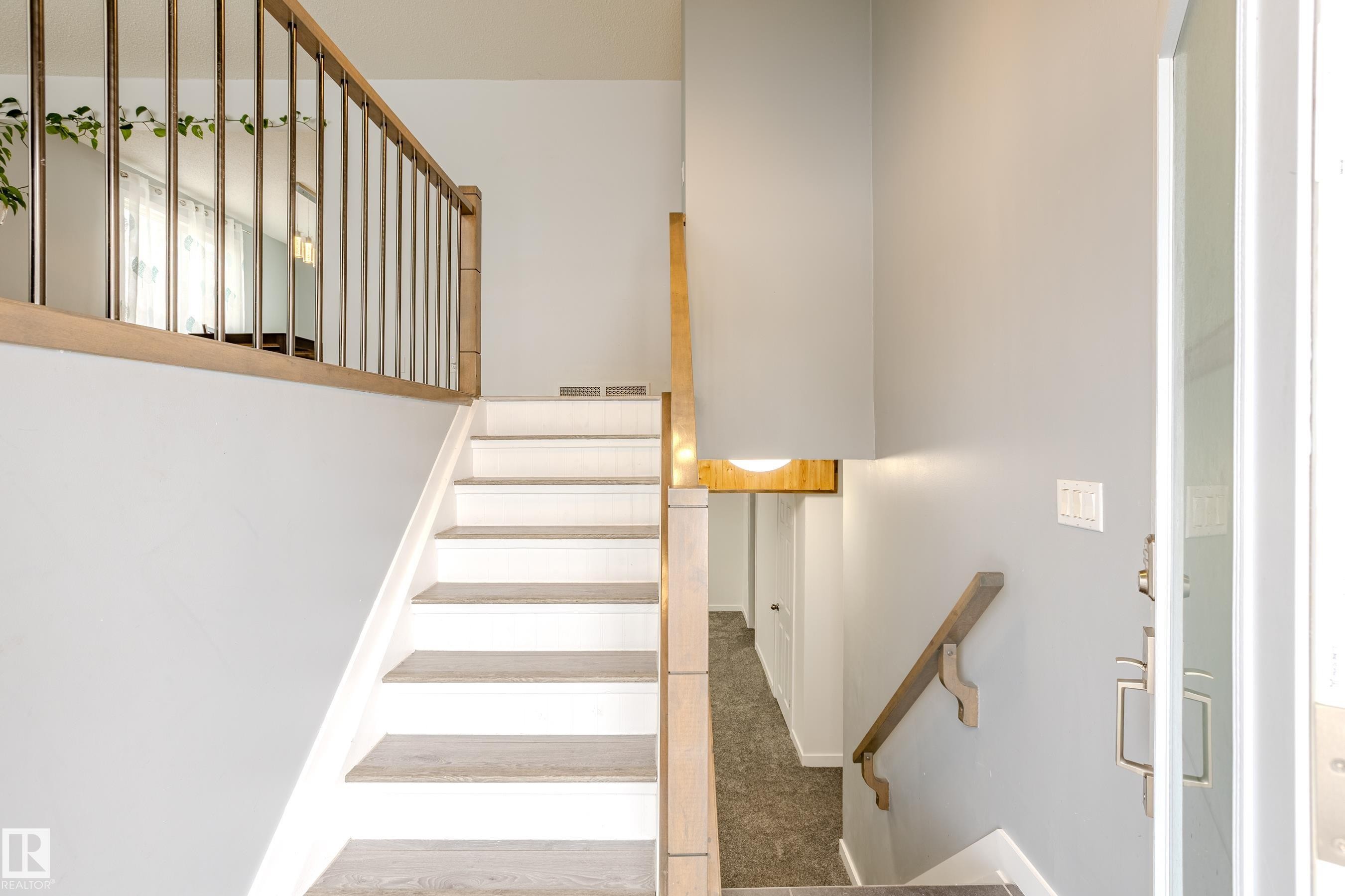 5221 51 A Avenue, Legal, AB - Indoor Photo Showing Other Room