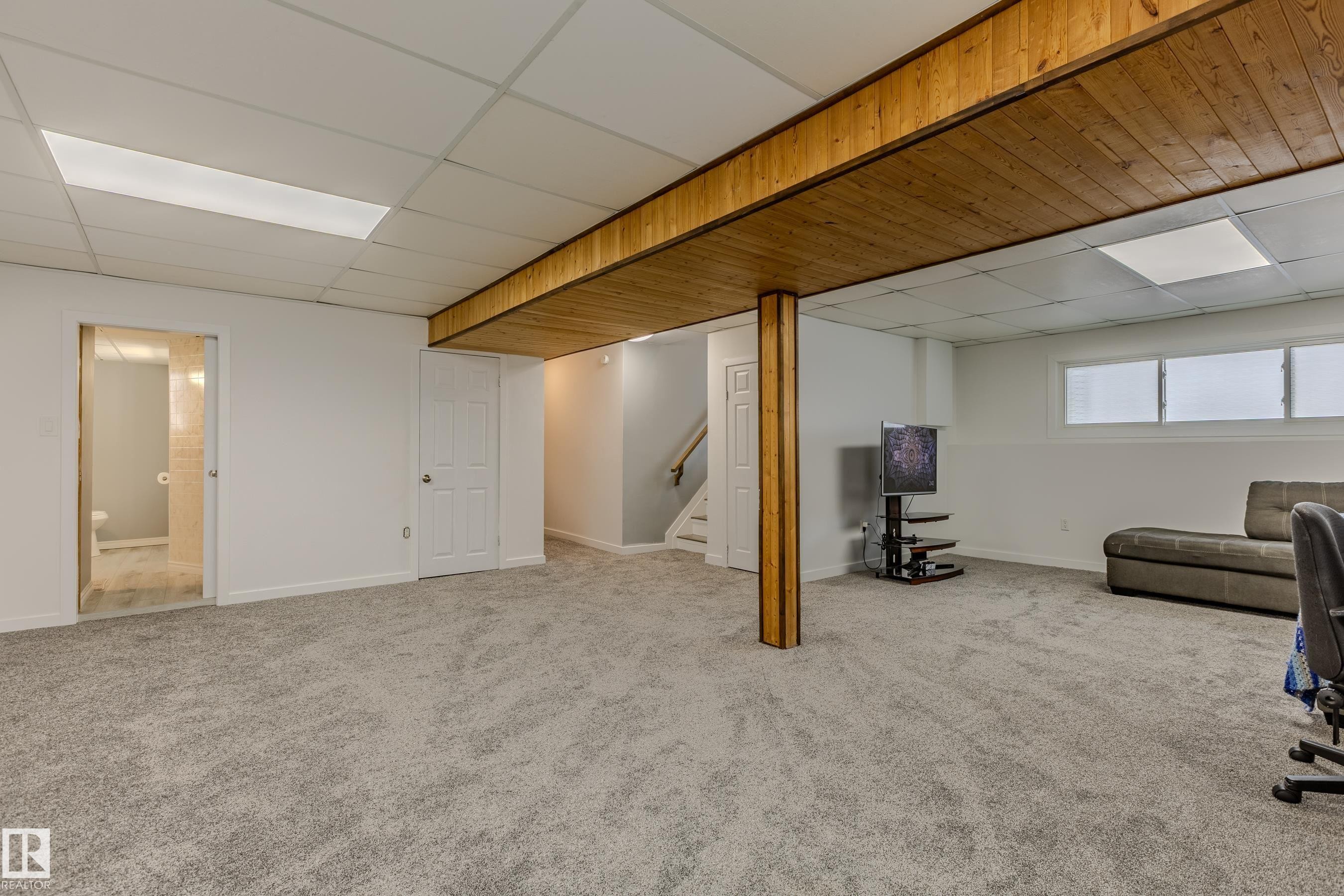5221 51 A Avenue, Legal, AB - Indoor Photo Showing Basement