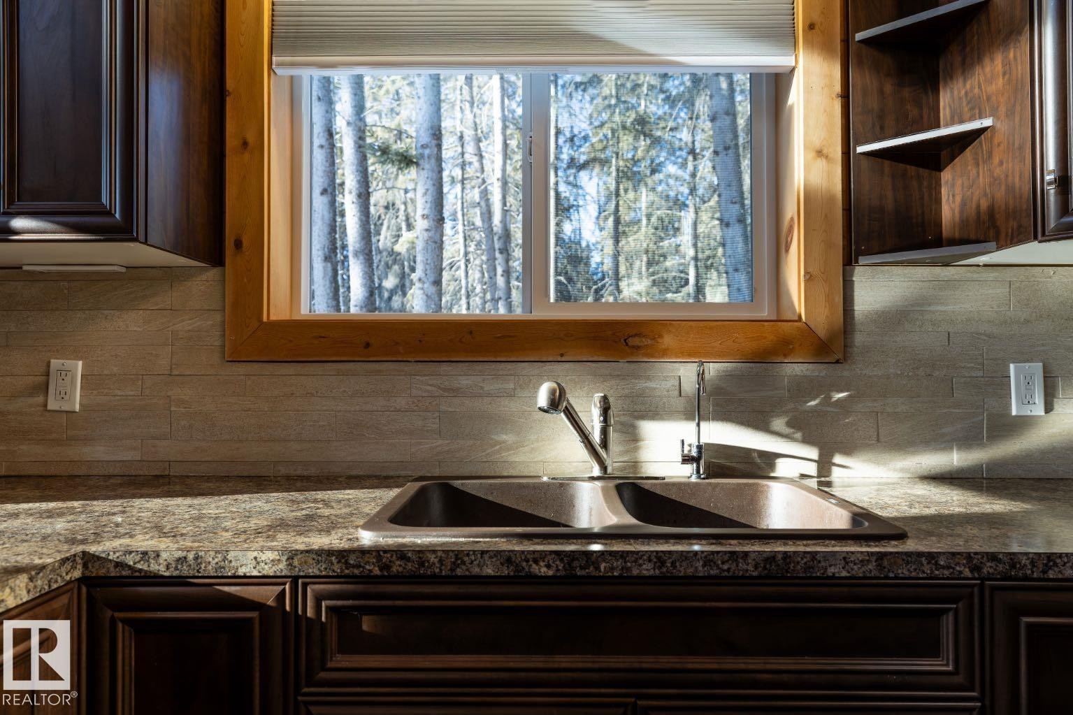 126 62036 Twp Road 462, Rural Wetaskiwin County, AB - Indoor Photo Showing Kitchen With Double Sink