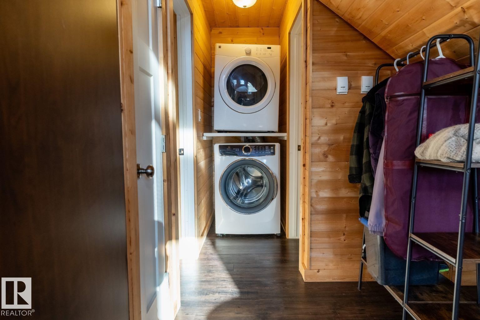 126 62036 Twp Road 462, Rural Wetaskiwin County, AB - Indoor Photo Showing Laundry Room