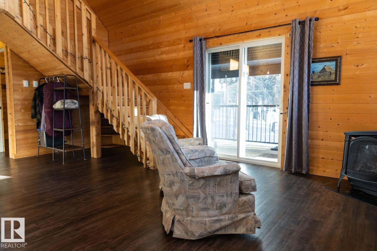 126 62036 Twp Road 462, Rural Wetaskiwin County, AB - Indoor Photo Showing Other Room With Fireplace
