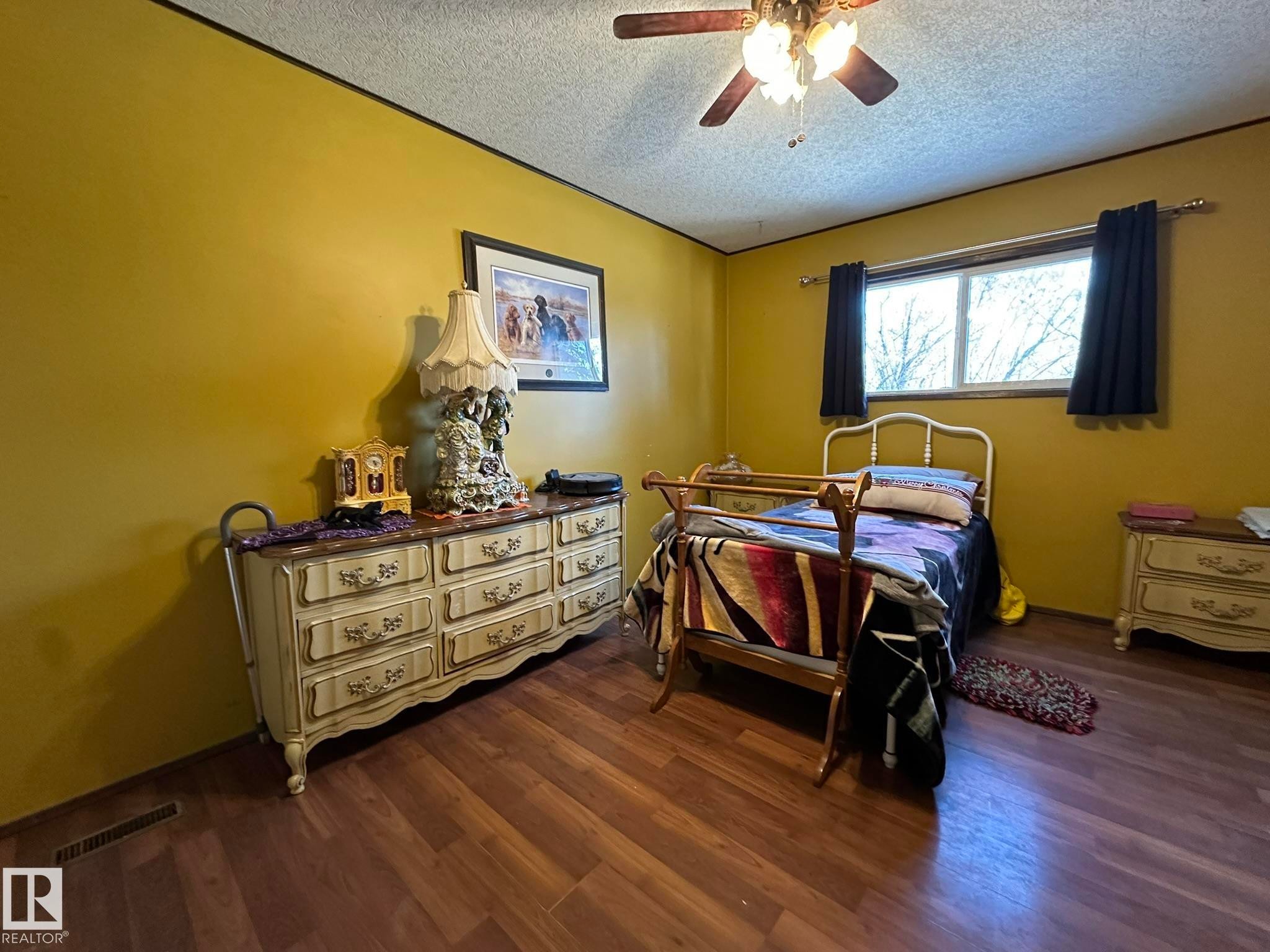 59240 Range 191 Road, Rural Smoky Lake County, AB - Indoor Photo Showing Bedroom