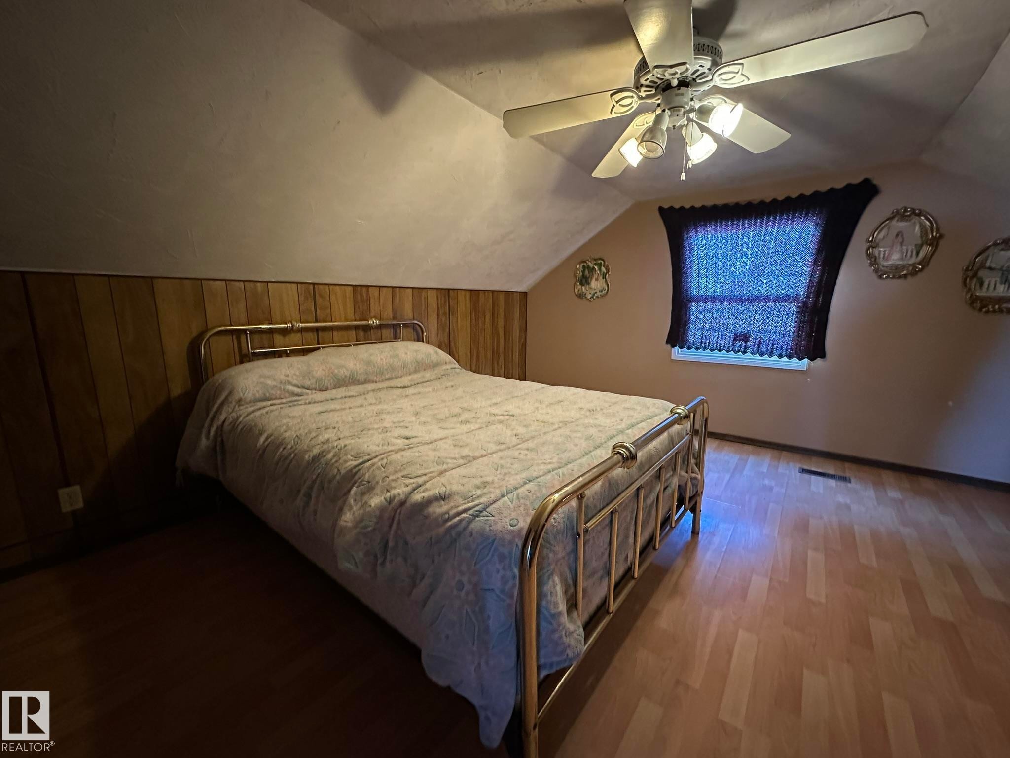 59240 Range 191 Road, Rural Smoky Lake County, AB - Indoor Photo Showing Bedroom