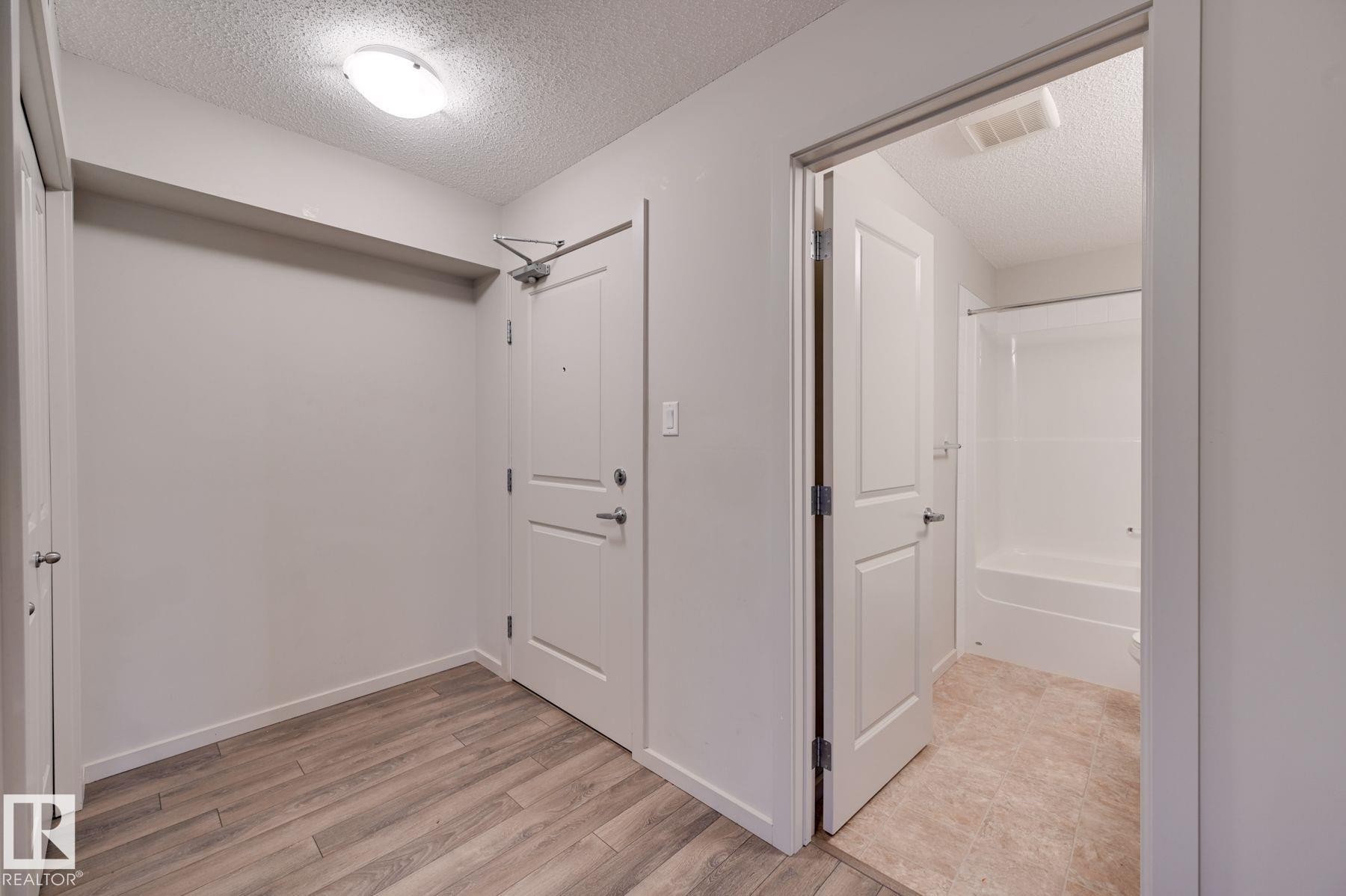 101 142 Ebbers Boulevard, Edmonton, AB - Indoor Photo Showing Other Room