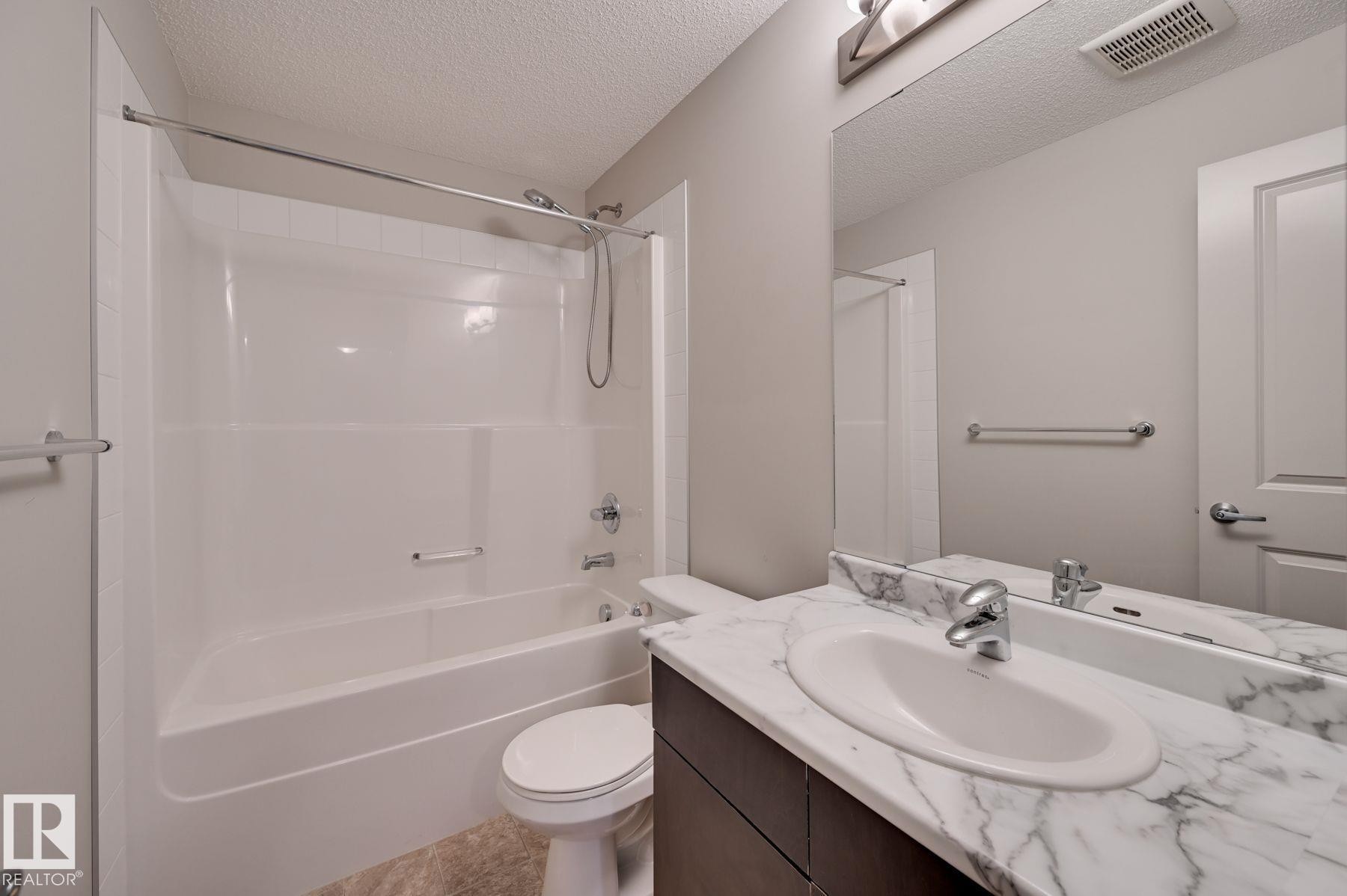 101 142 Ebbers Boulevard, Edmonton, AB - Indoor Photo Showing Bathroom