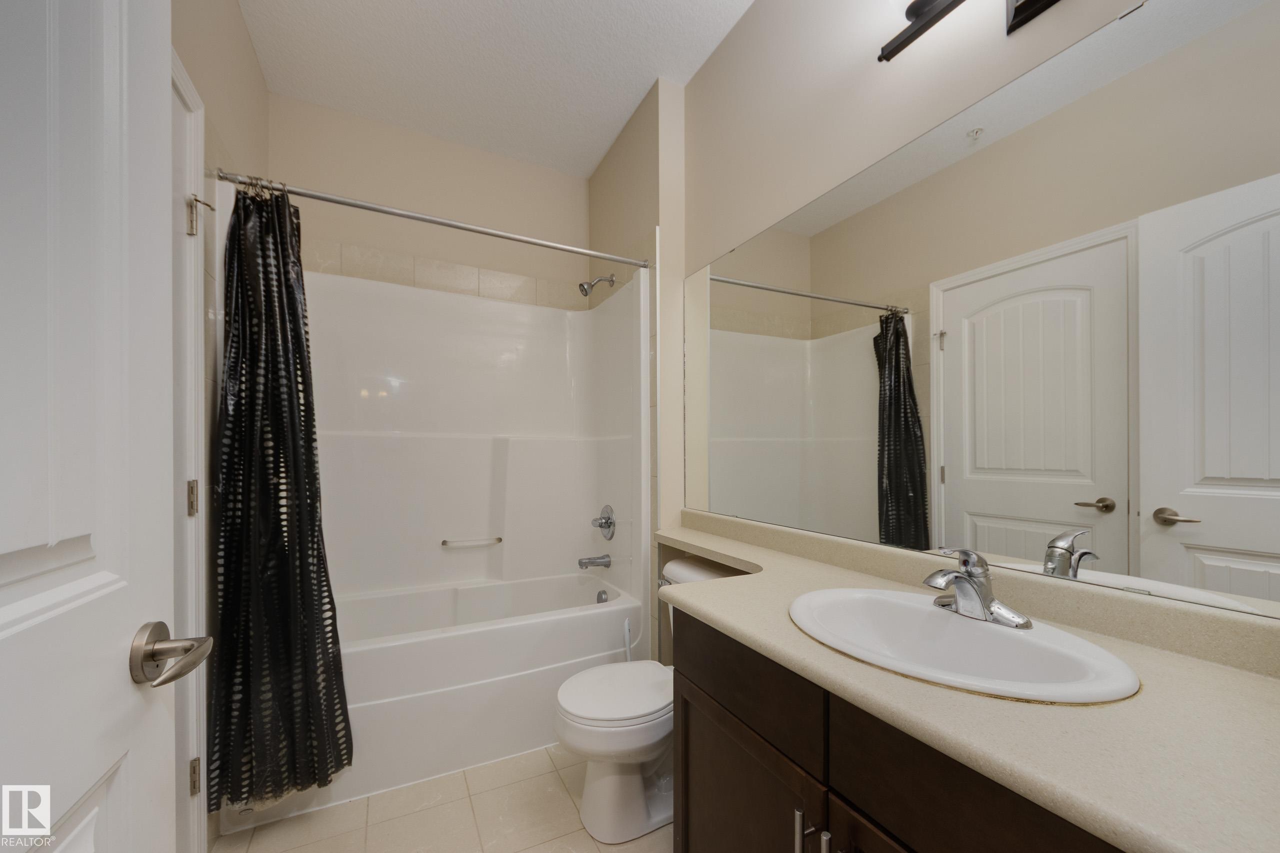 317 6083 Maynard Way, Edmonton, AB - Indoor Photo Showing Bathroom