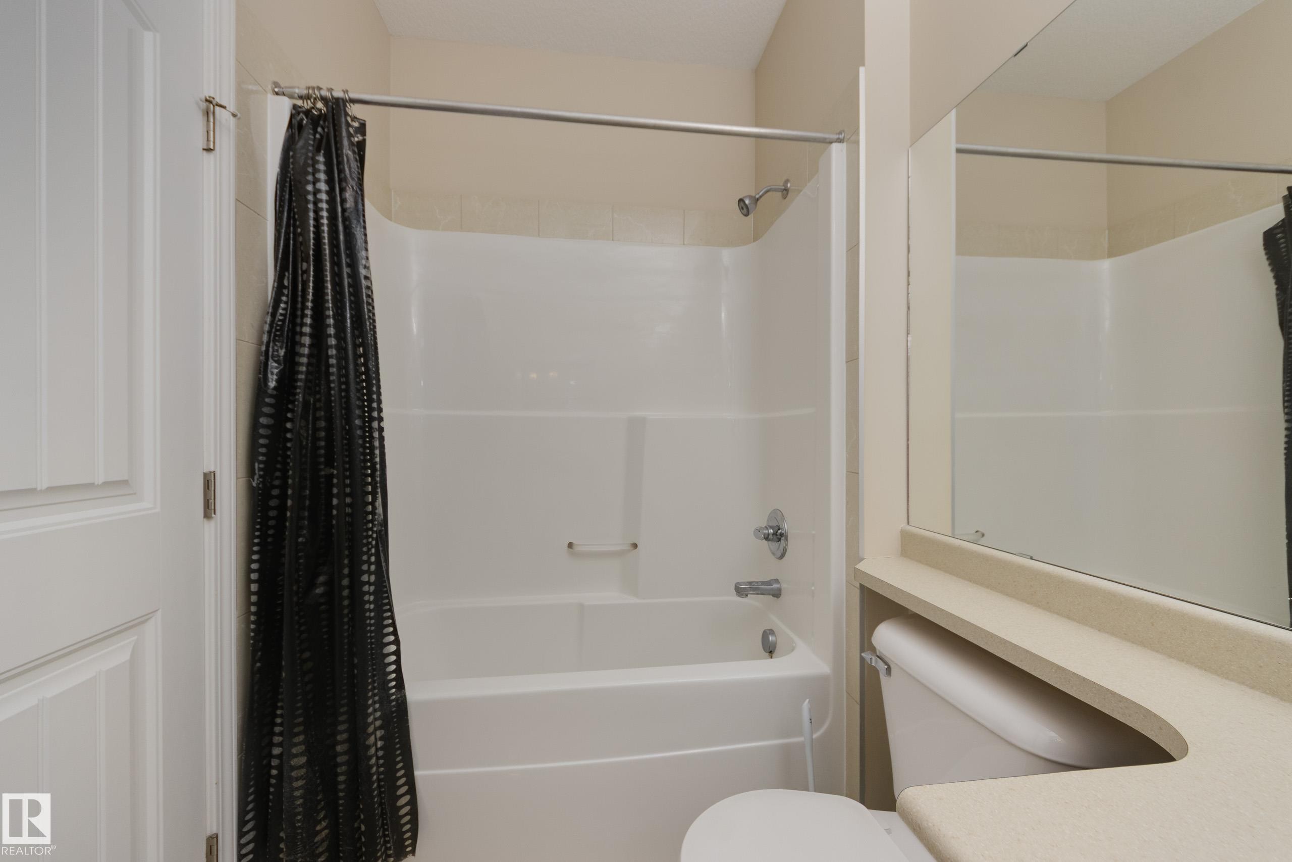317 6083 Maynard Way, Edmonton, AB - Indoor Photo Showing Bathroom