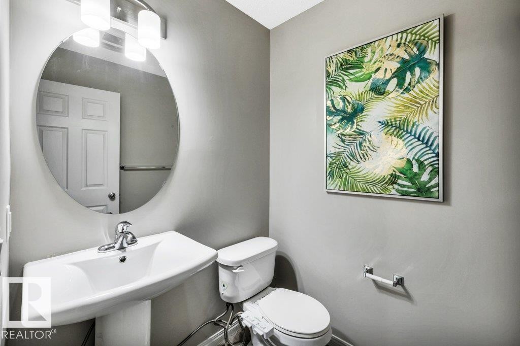 2437 Cassidy Way, Edmonton, AB - Indoor Photo Showing Bathroom