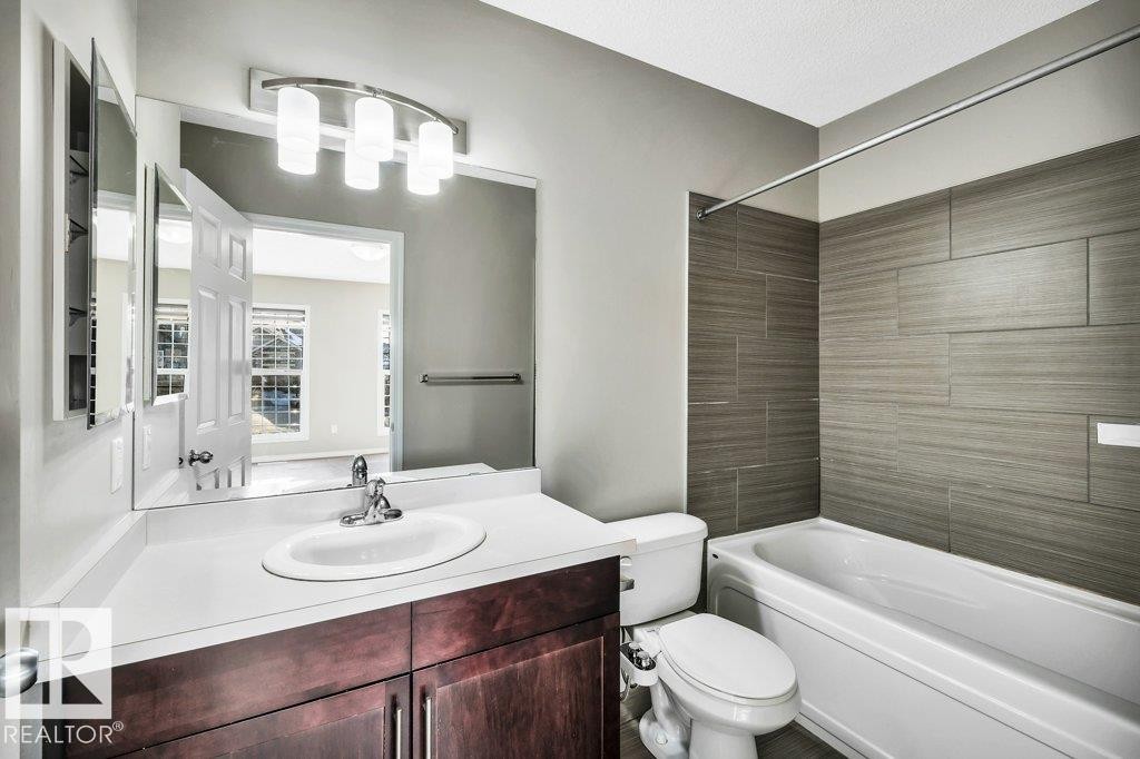 2437 Cassidy Way, Edmonton, AB - Indoor Photo Showing Bathroom