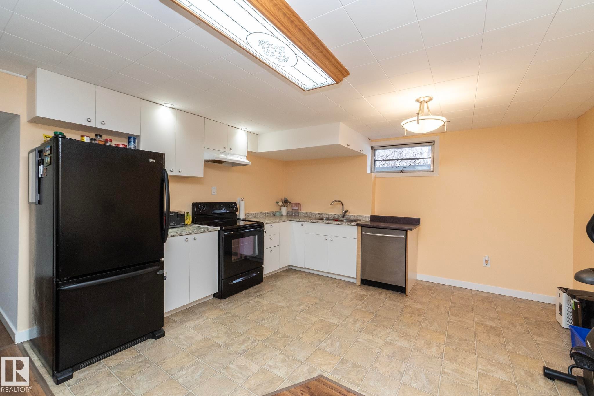 9512 Sherridon Drive, Fort Saskatchewan, AB - Indoor