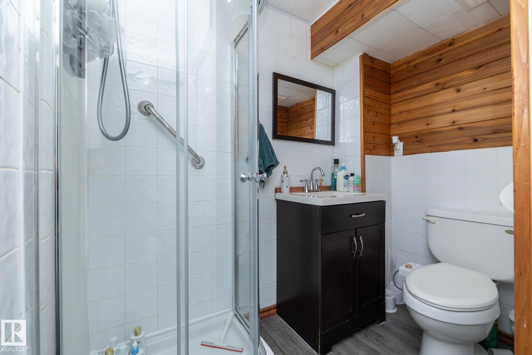 9512 Sherridon Drive, Fort Saskatchewan, AB - Indoor Photo Showing Bathroom