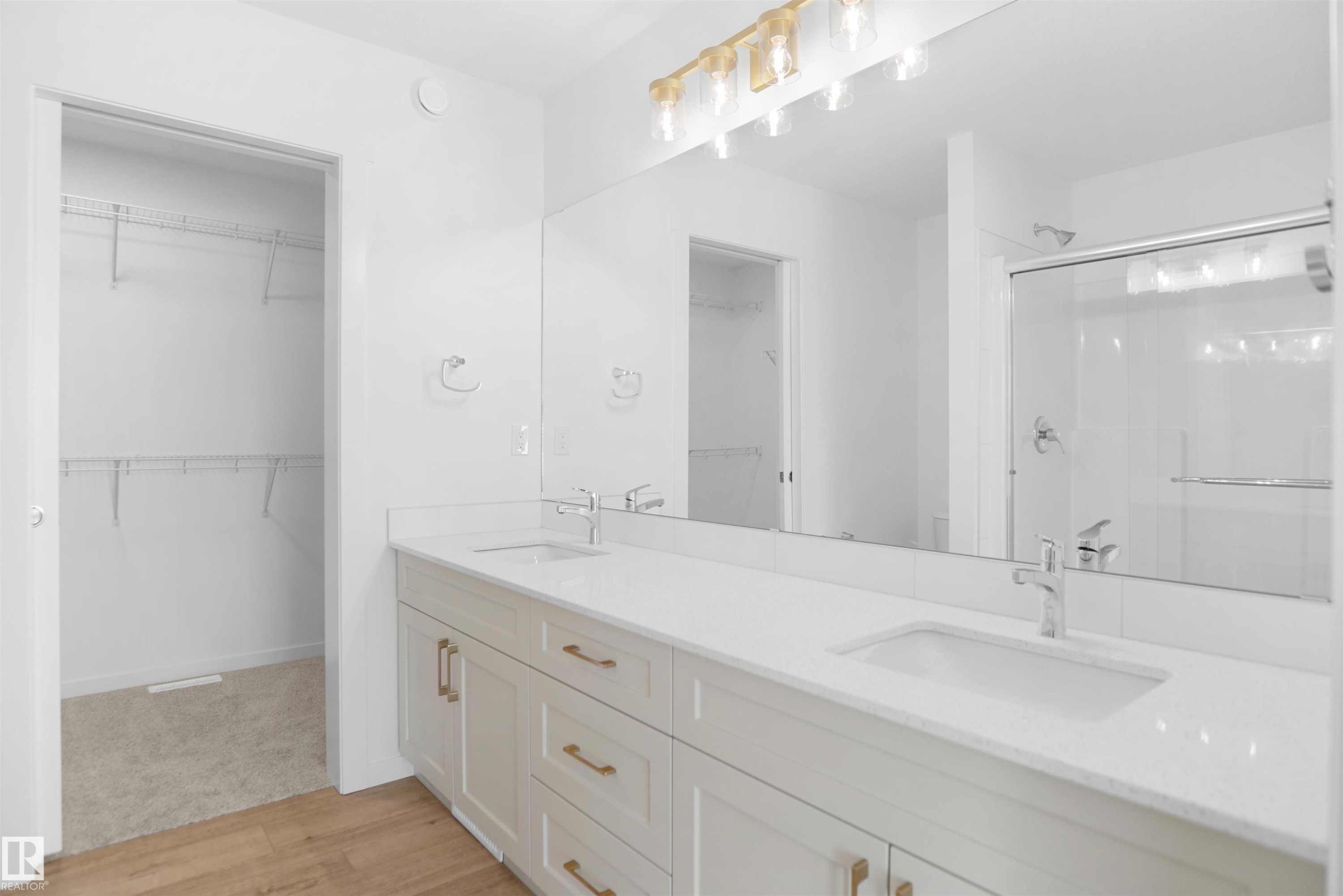 57 19904 31 Avenue, Edmonton, AB - Indoor Photo Showing Other Room