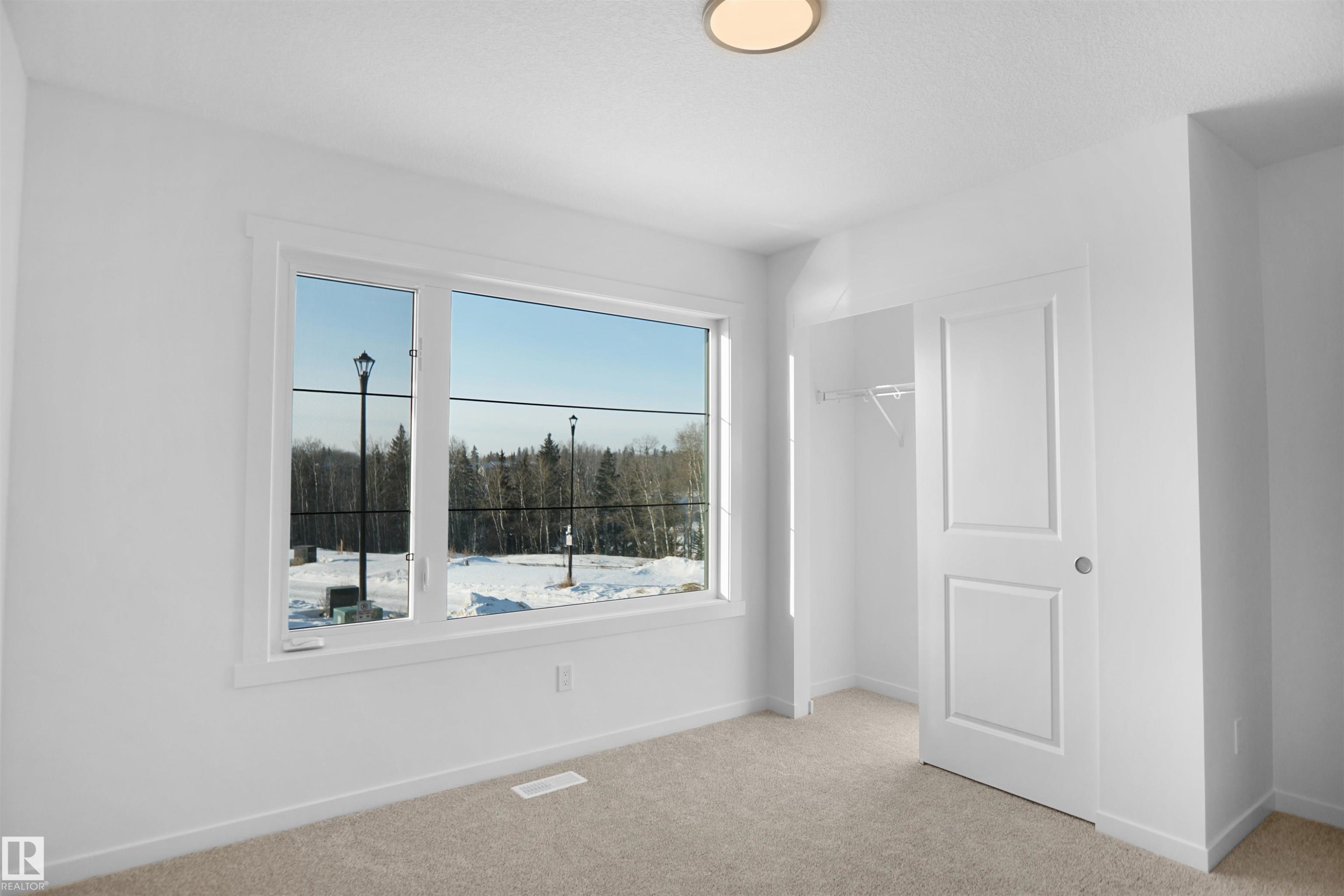 57 19904 31 Avenue, Edmonton, AB - Indoor Photo Showing Other Room