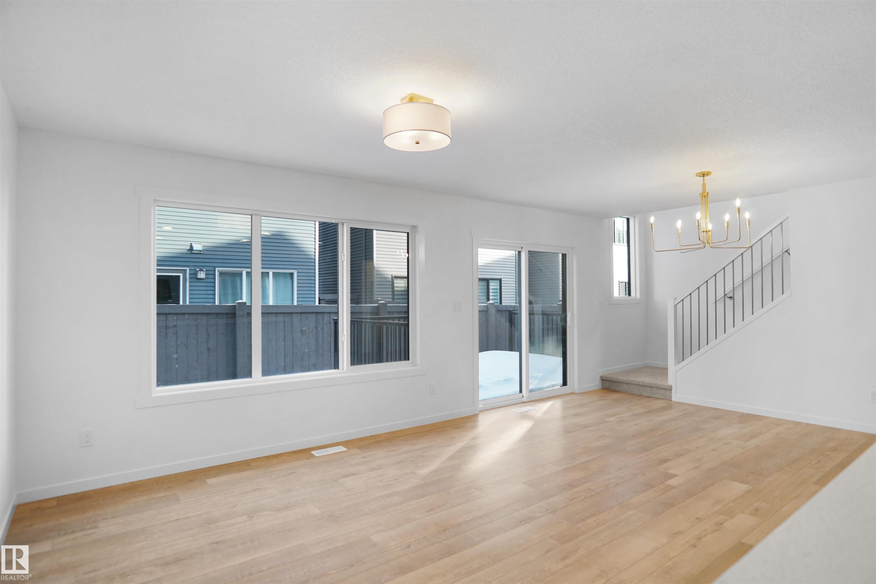 57 19904 31 Avenue, Edmonton, AB - Indoor Photo Showing Kitchen