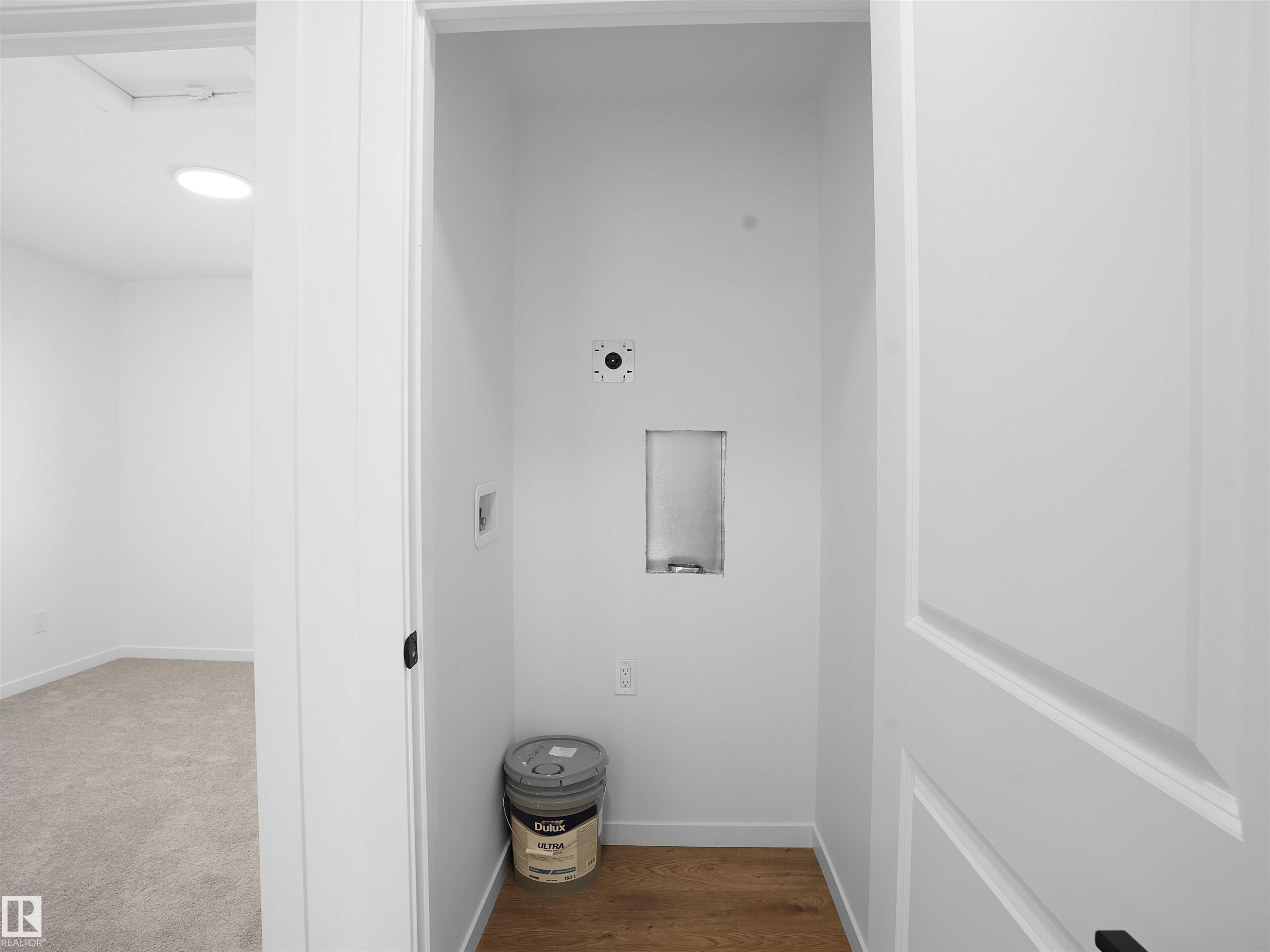 2 18640 18 Avenue, Edmonton, AB - Indoor Photo Showing Other Room