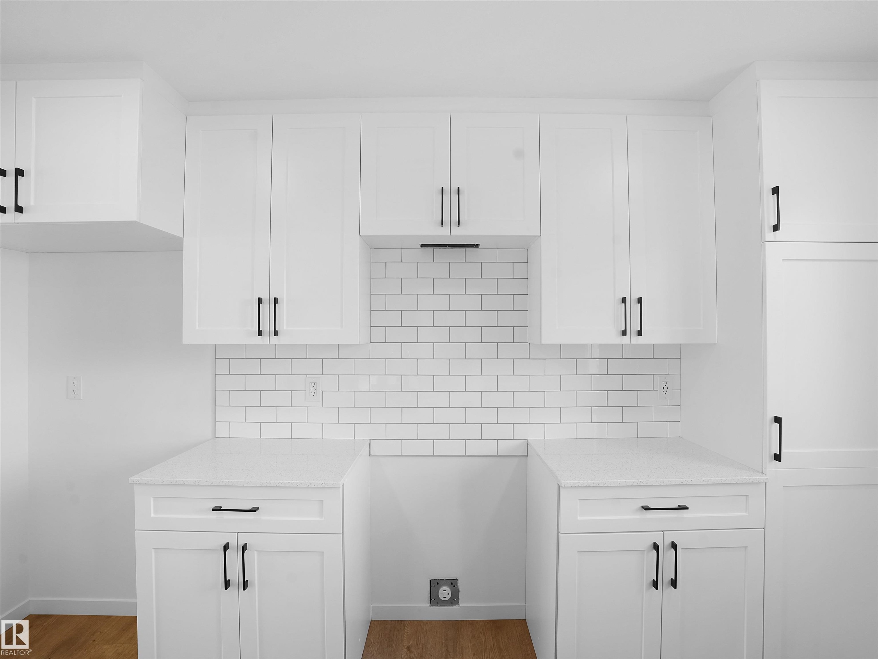 2 18640 18 Avenue, Edmonton, AB - Indoor