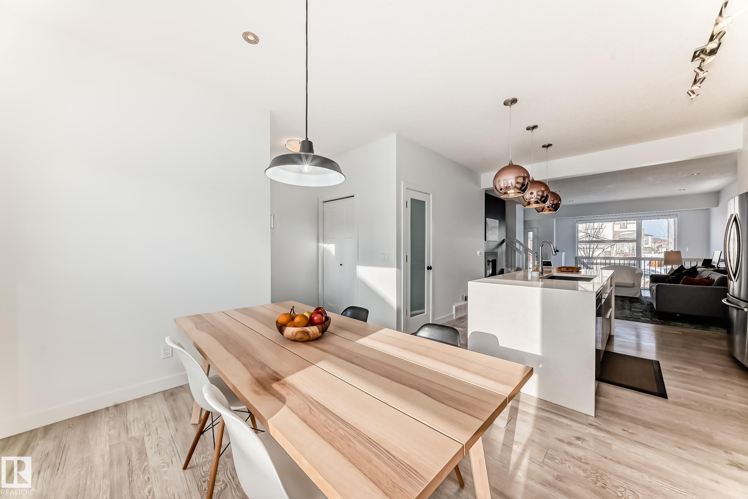 6685 Cardinal Road, Edmonton, AB - Indoor Photo Showing Dining Room