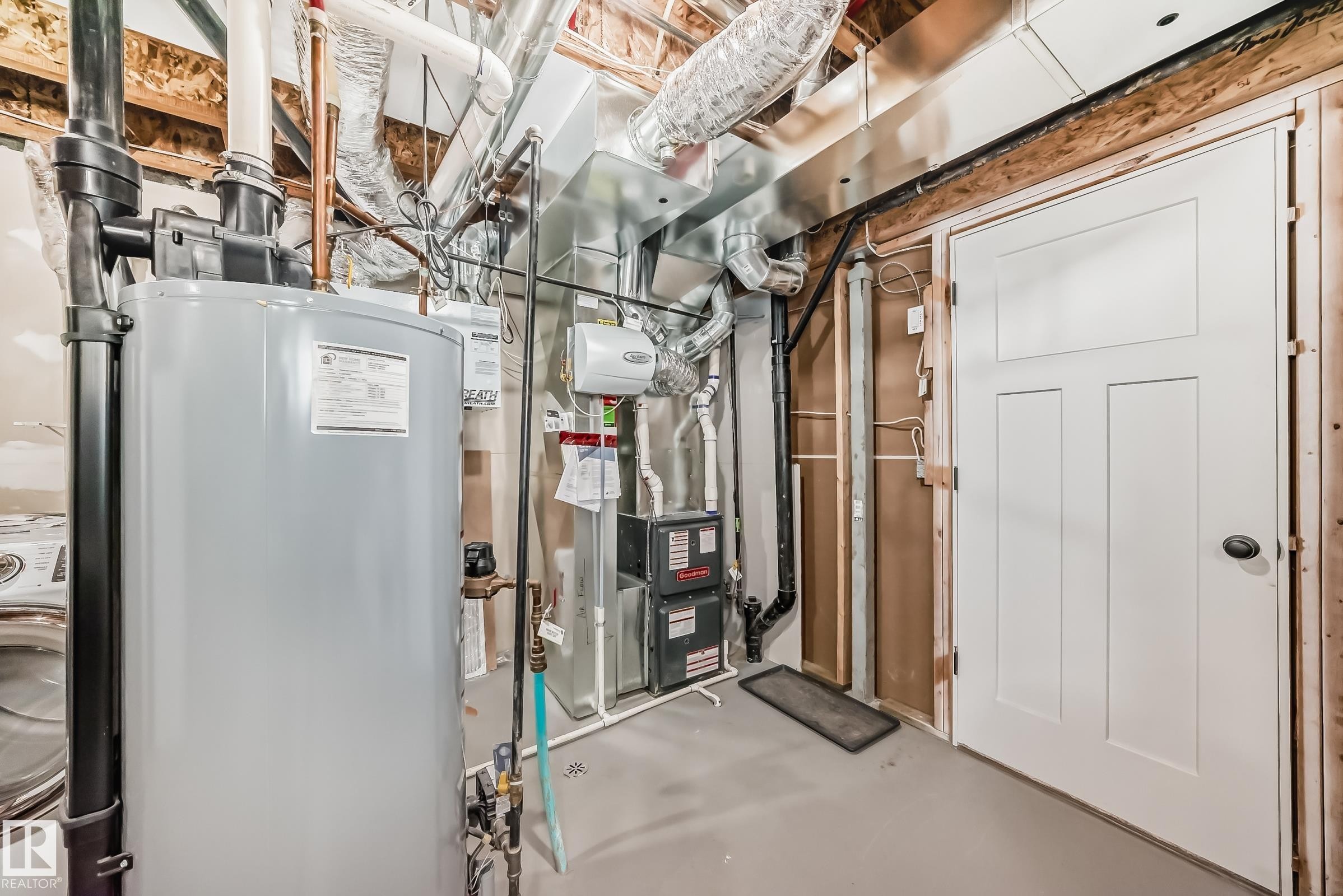 6685 Cardinal Road, Edmonton, AB - Indoor Photo Showing Basement