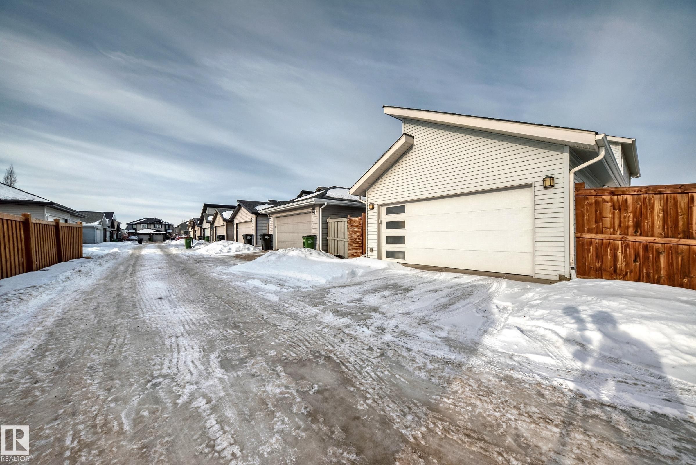 6685 Cardinal Road, Edmonton, AB - Outdoor