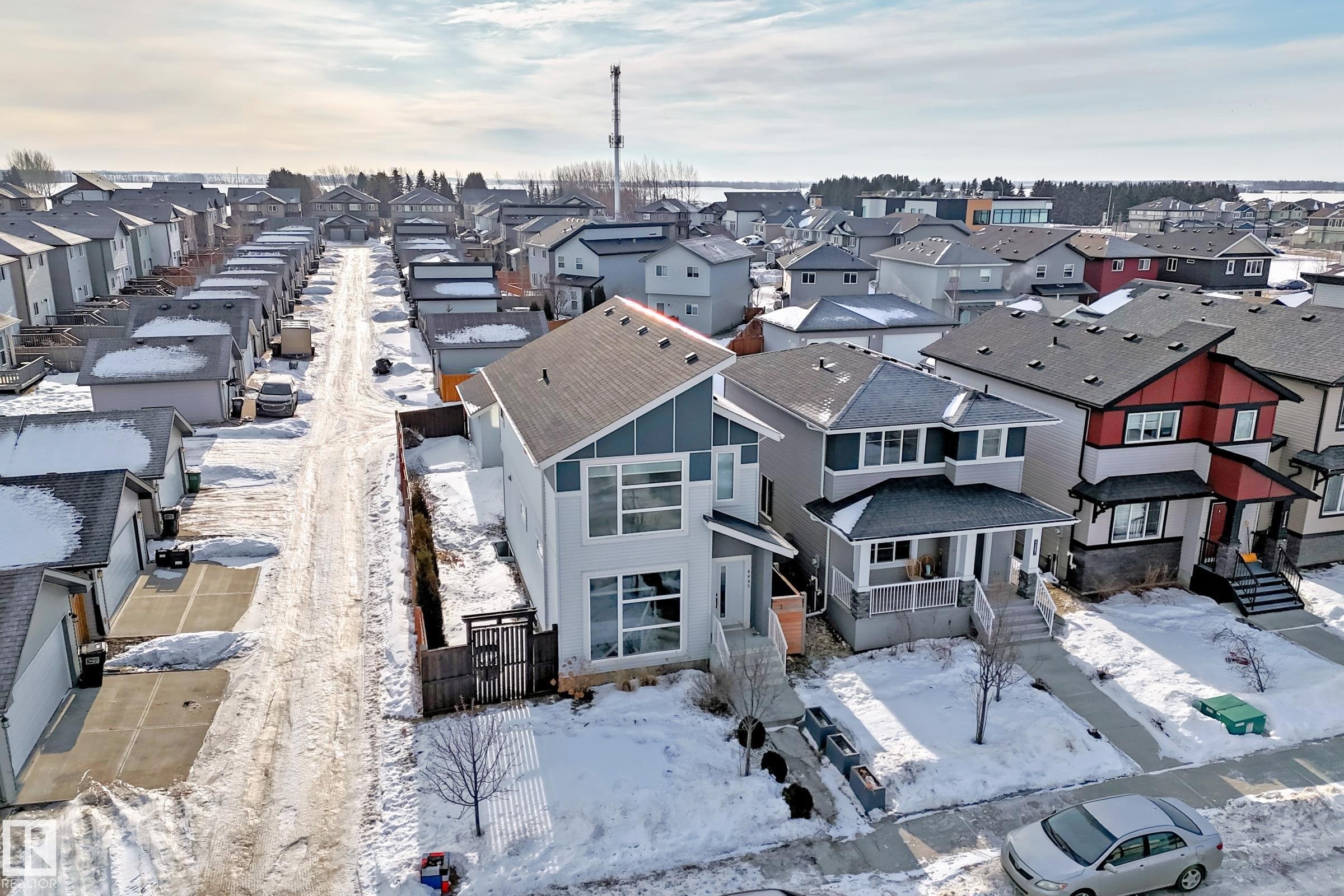 6685 Cardinal Road, Edmonton, AB - Outdoor With Facade