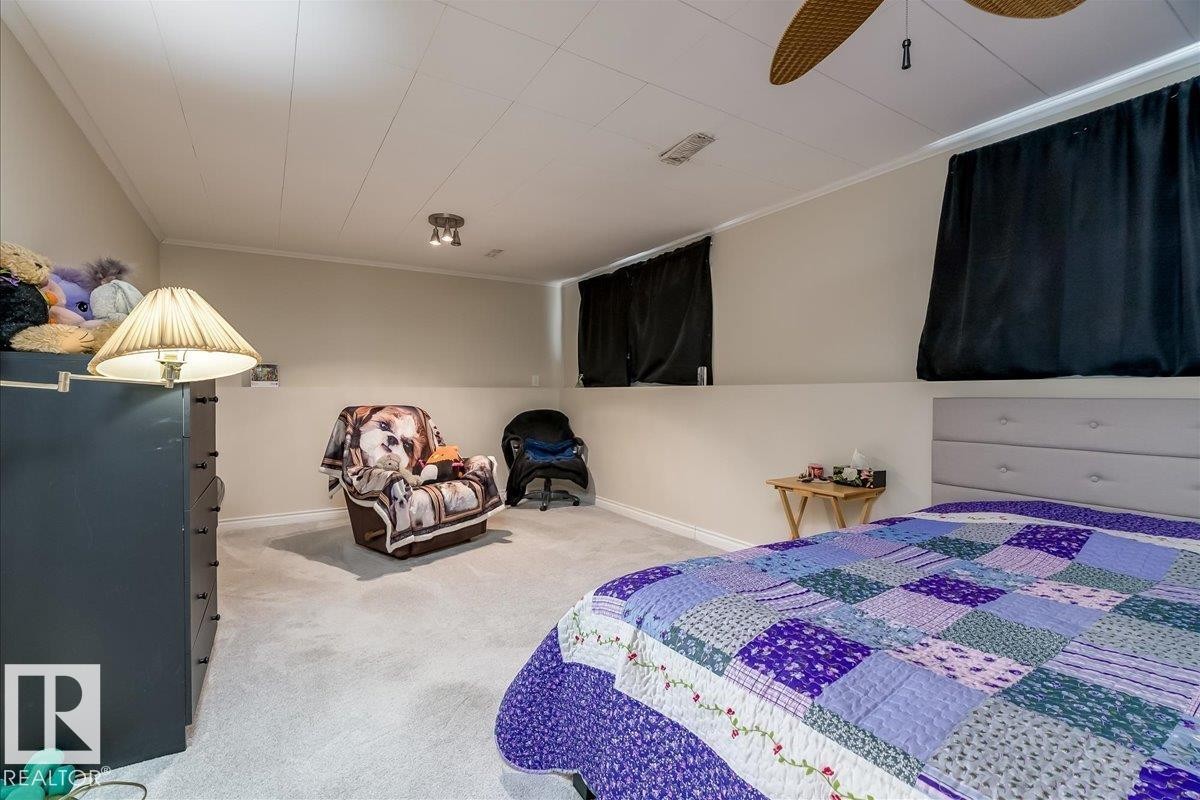 4716 57 Avenue, Tofield, AB - Indoor Photo Showing Bedroom