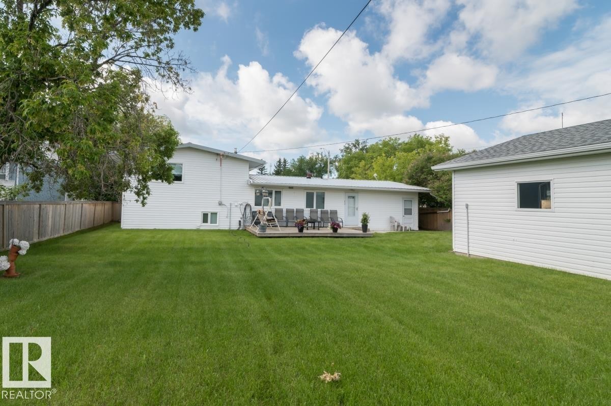 4716 57 Avenue, Tofield, AB - Outdoor With Deck Patio Veranda