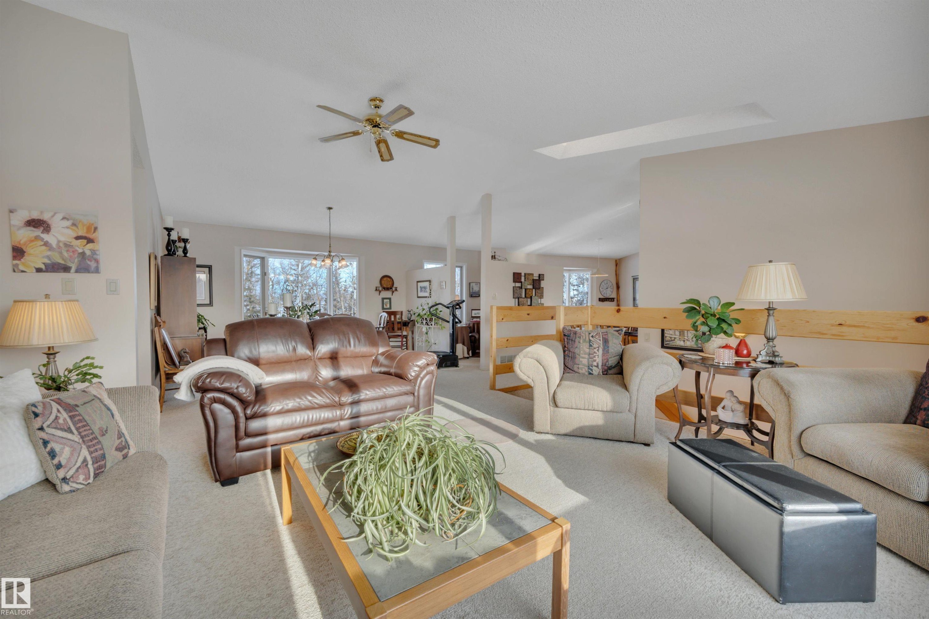 A49375 Rr 243, Rural Leduc County, AB - Indoor Photo Showing Living Room