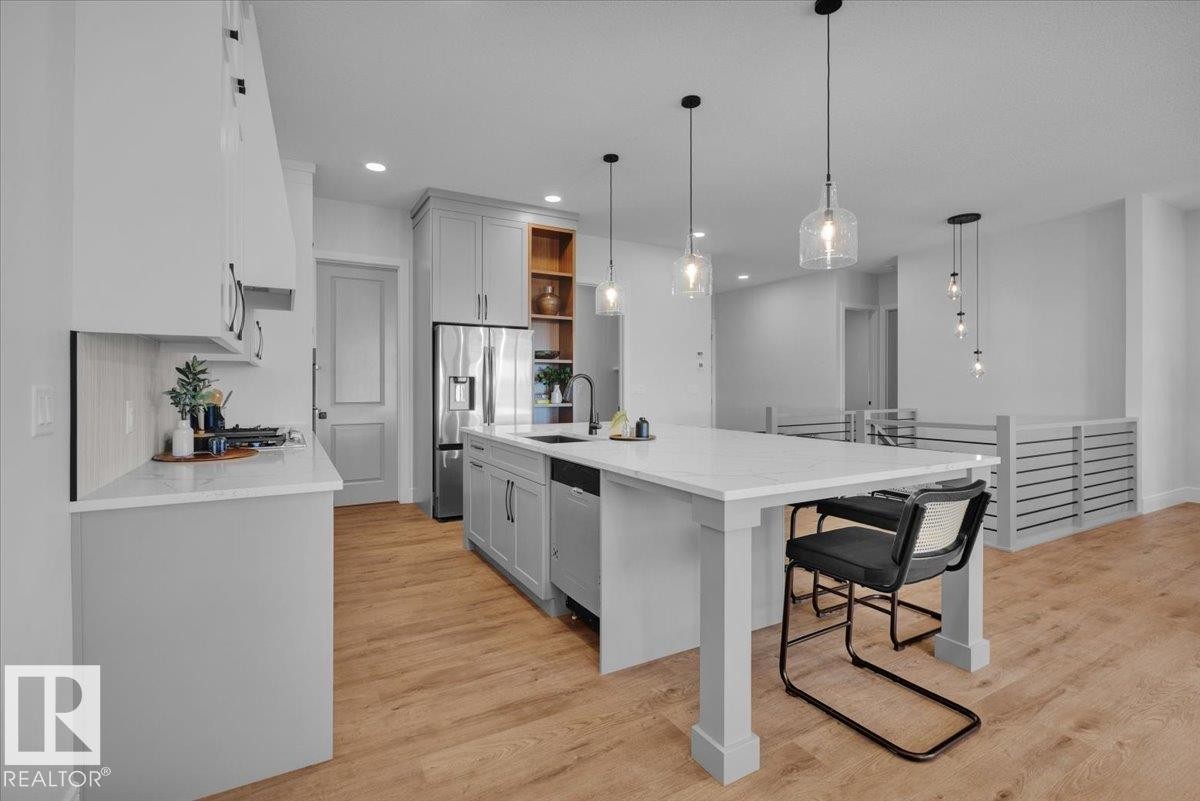 2003 Genesis Lane, Stony Plain, AB - Indoor Photo Showing Kitchen With Upgraded Kitchen